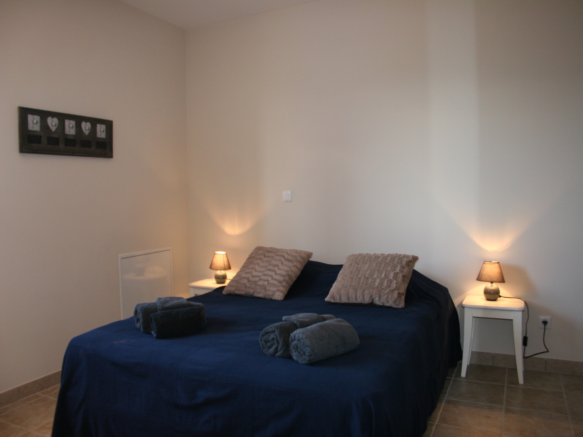 Moderne designvilla met privézwembad en uitzicht over wijngaarden - foto 12