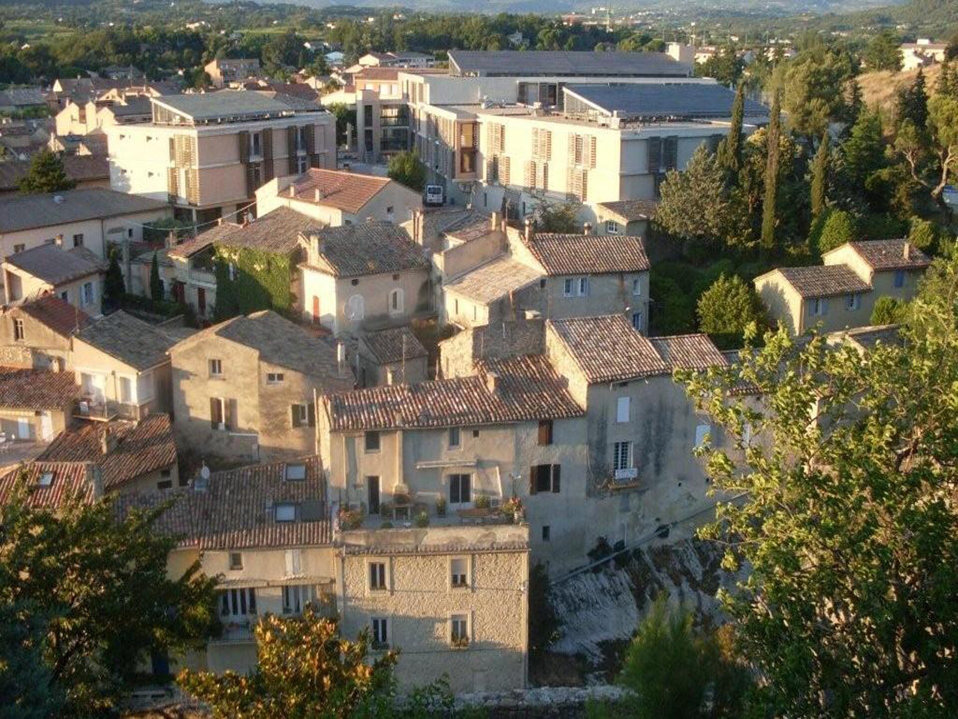 Modern vakantiehuis met privézwembad nabij Sérignan-du-Comtat - foto 33