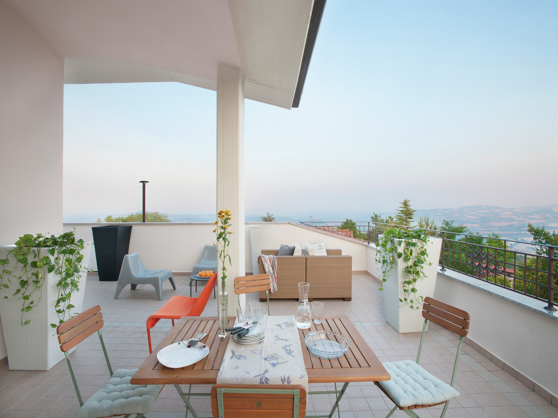 Panorama Il Tondo: Ruim appartement met zwembad en terras nabij Tavullia - foto 24