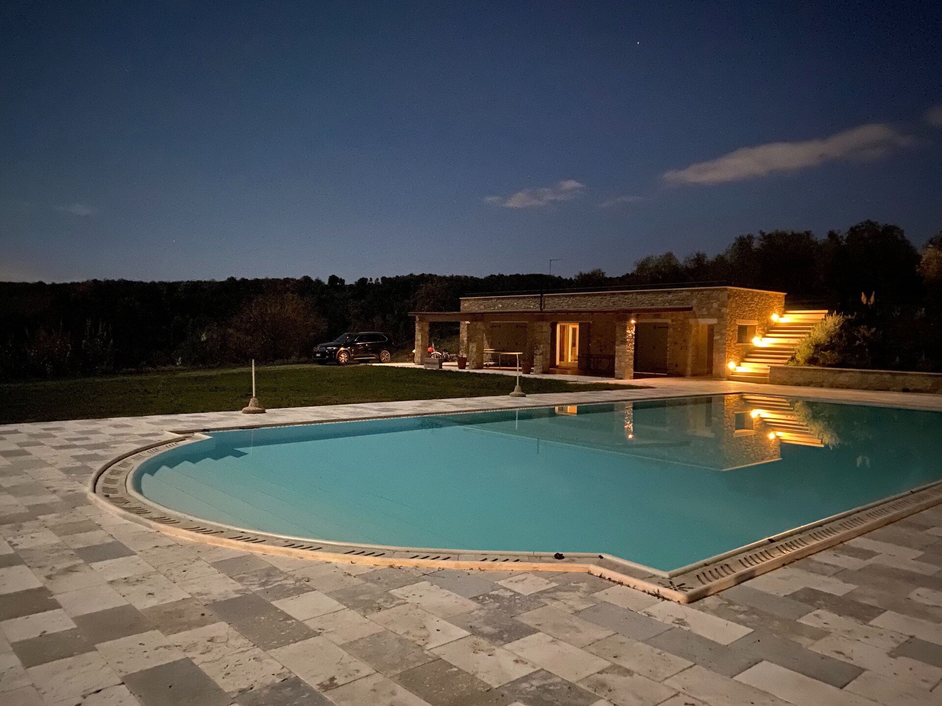Privézwembad en rust in Chianni: ruim vakantiehuis voor 26 personen - foto 7