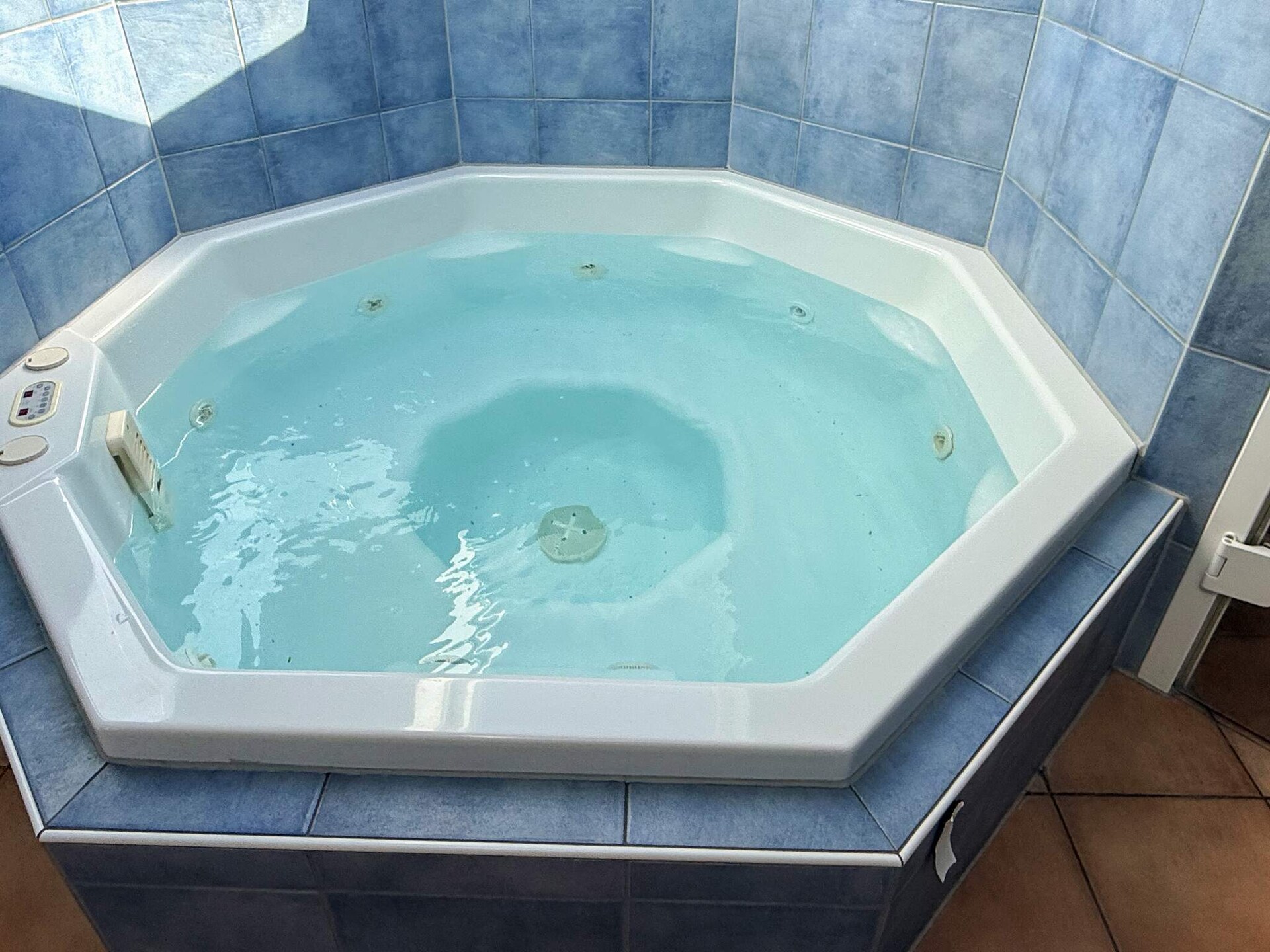 Luxe vakantiehuis aan het water in Ottendorf met sauna en whirlpool - foto 14