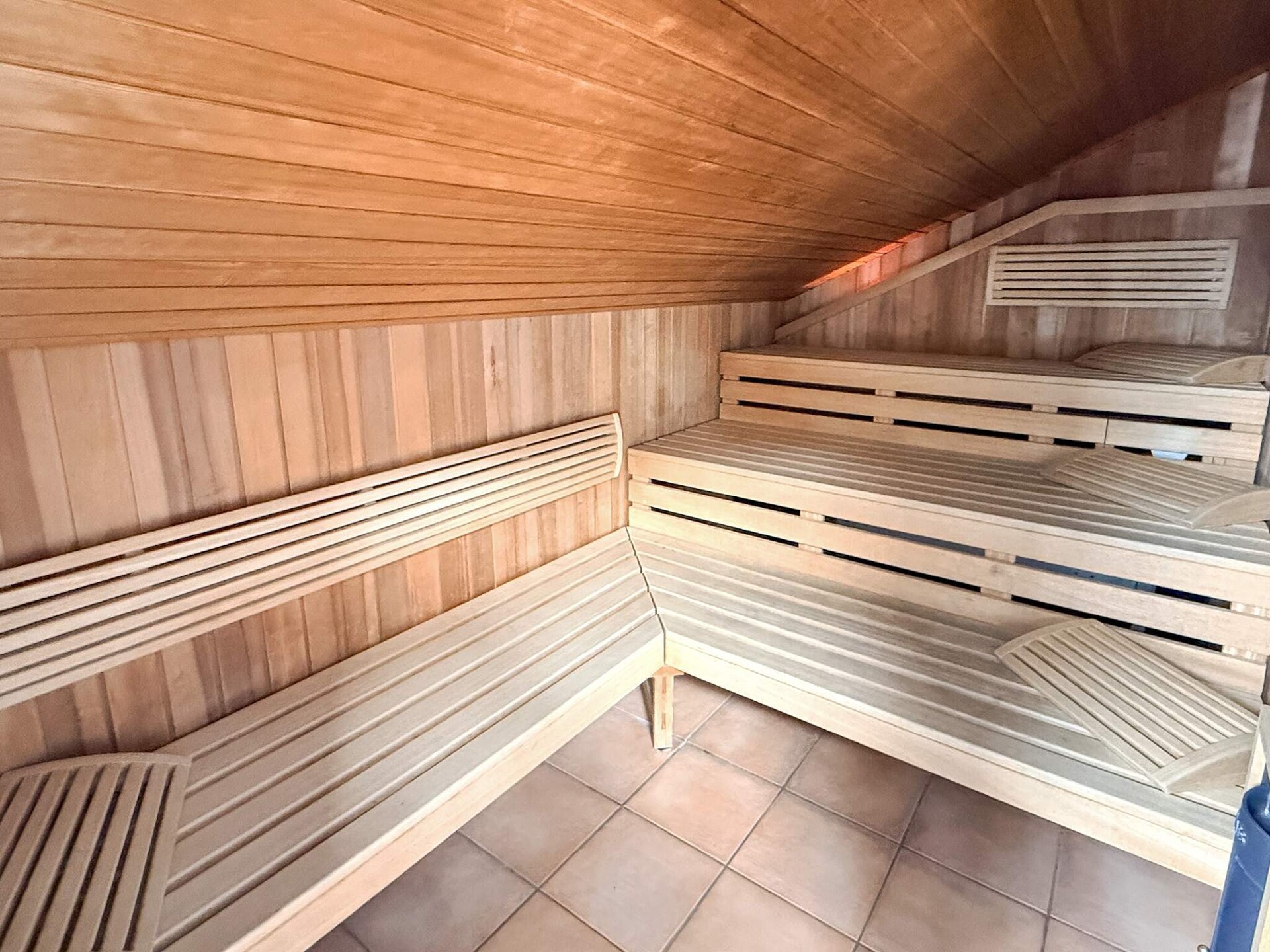 Luxe vakantiehuis aan het water in Ottendorf met sauna en whirlpool - foto 15