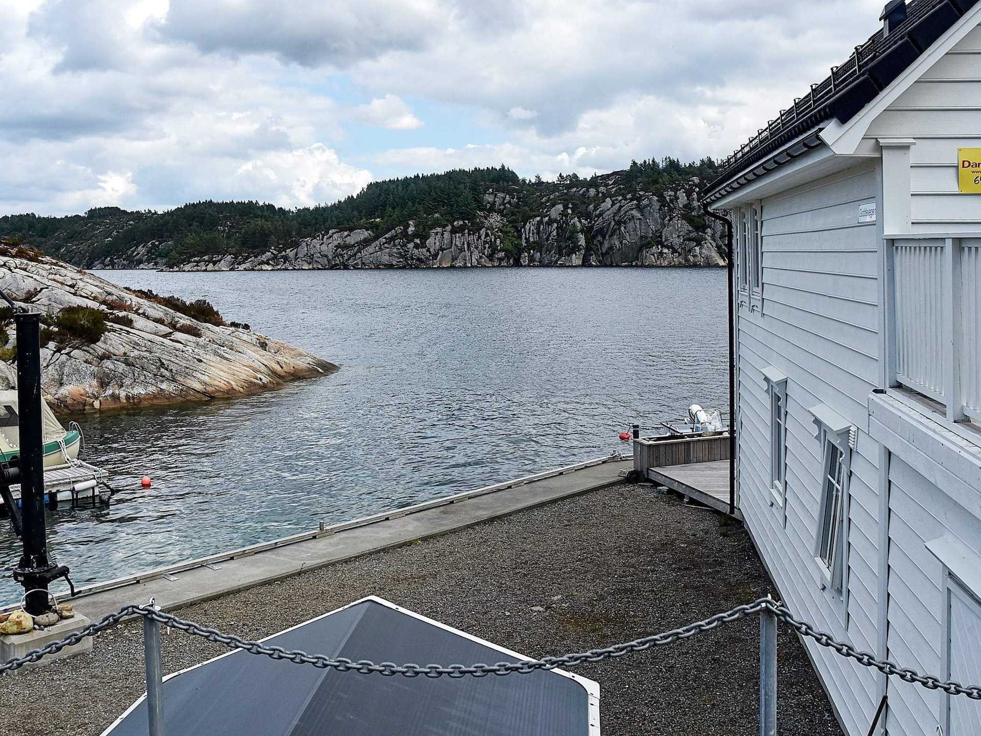Lichtrijk vakantiehuis direct aan de fjord in Urangsvåg - foto 8