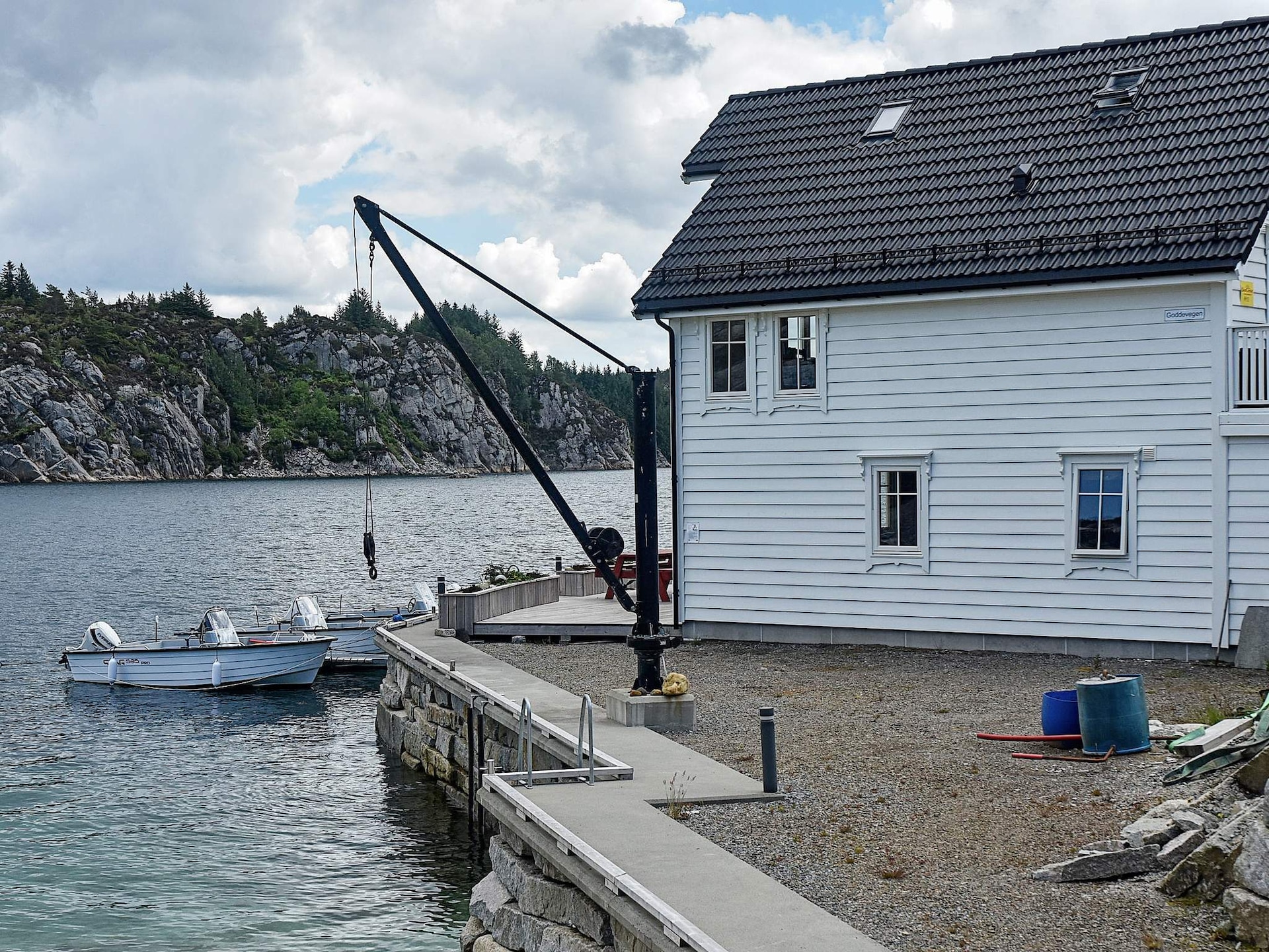 Lichtrijk vakantiehuis direct aan de fjord in Urangsvåg - foto 10