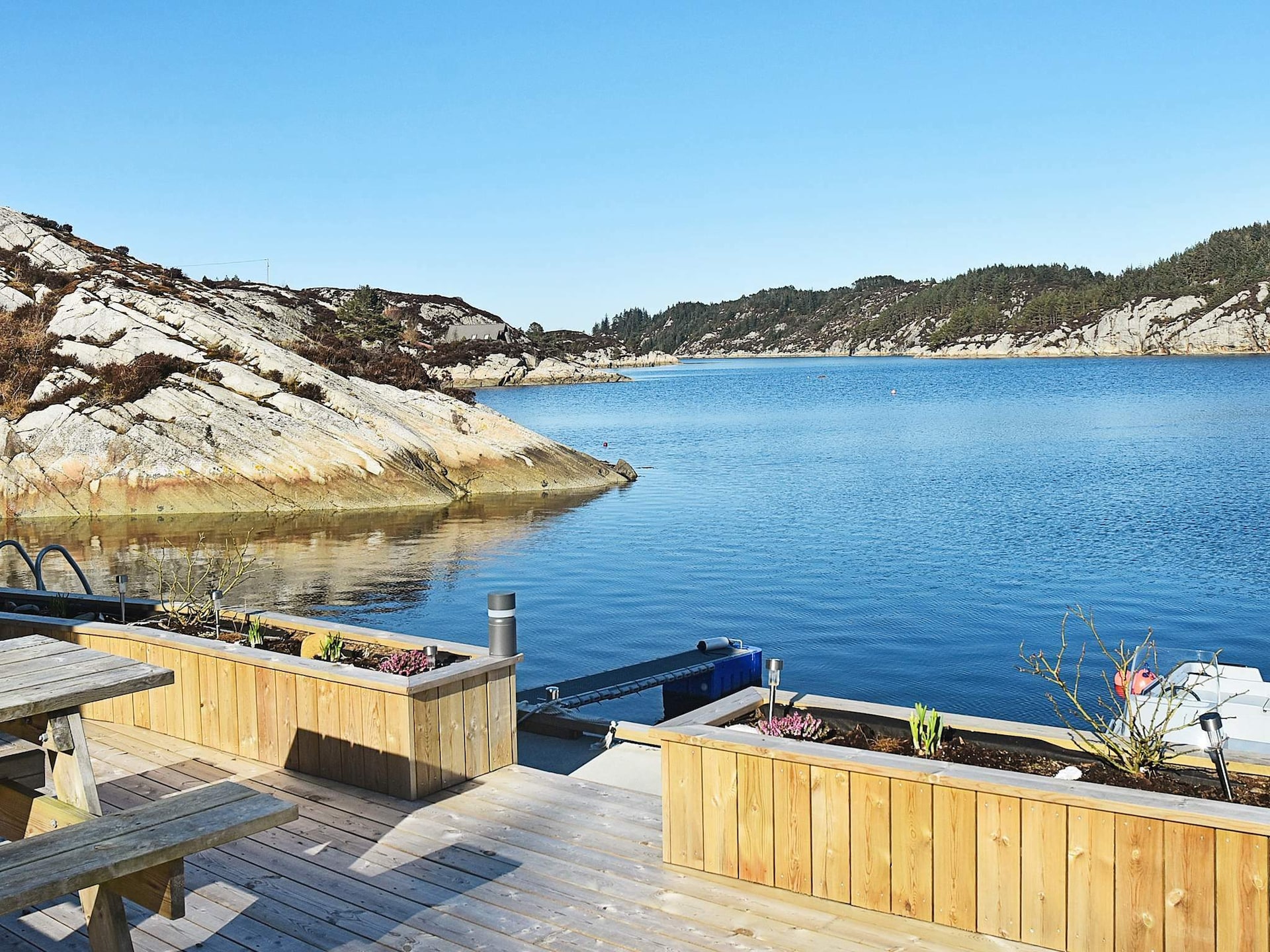 Lichtrijk vakantiehuis direct aan de fjord in Urangsvåg - foto 13