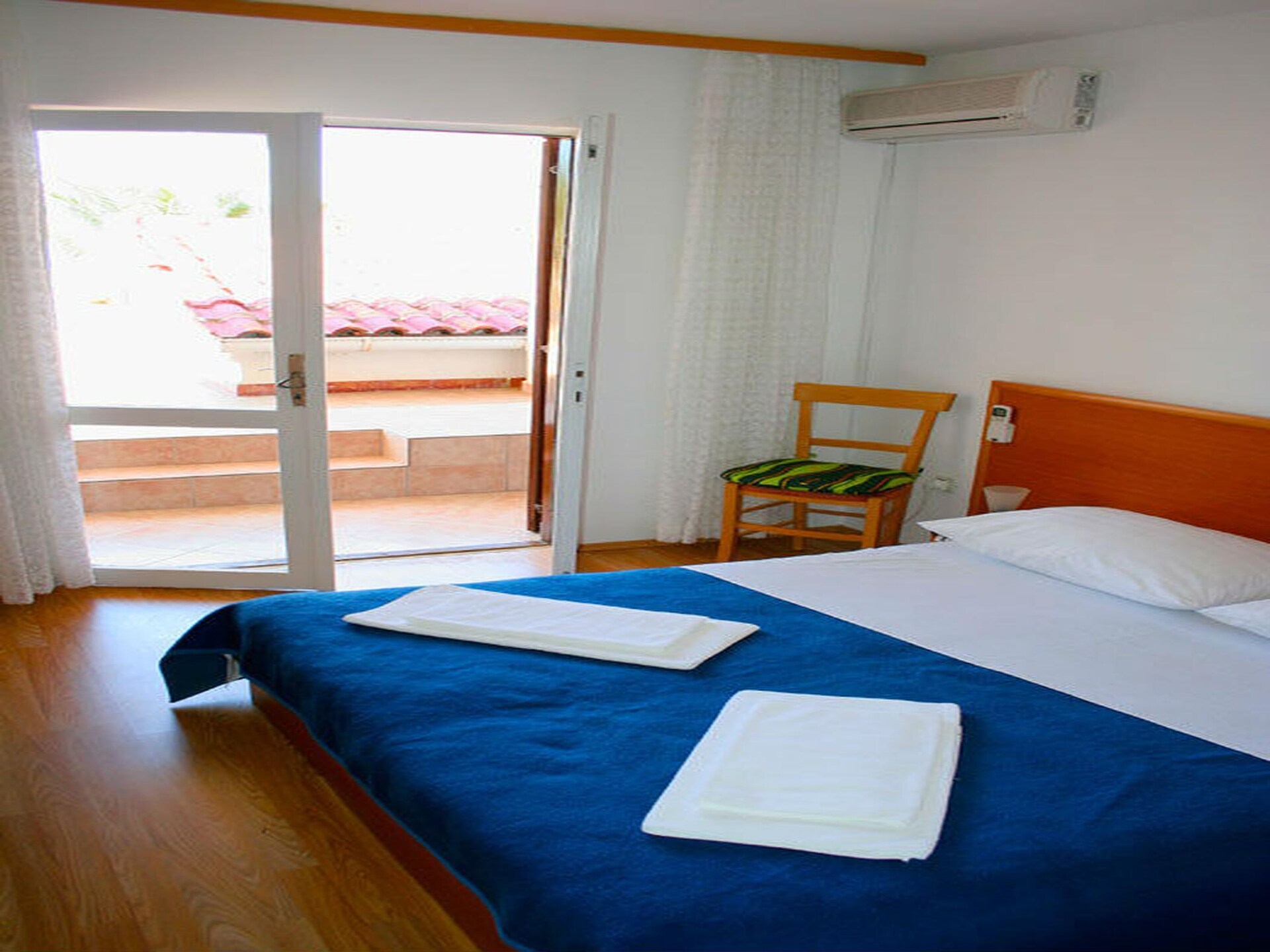 Appartement aan zee met privéstrand en bootligplaats in Stara Novalja - foto 18
