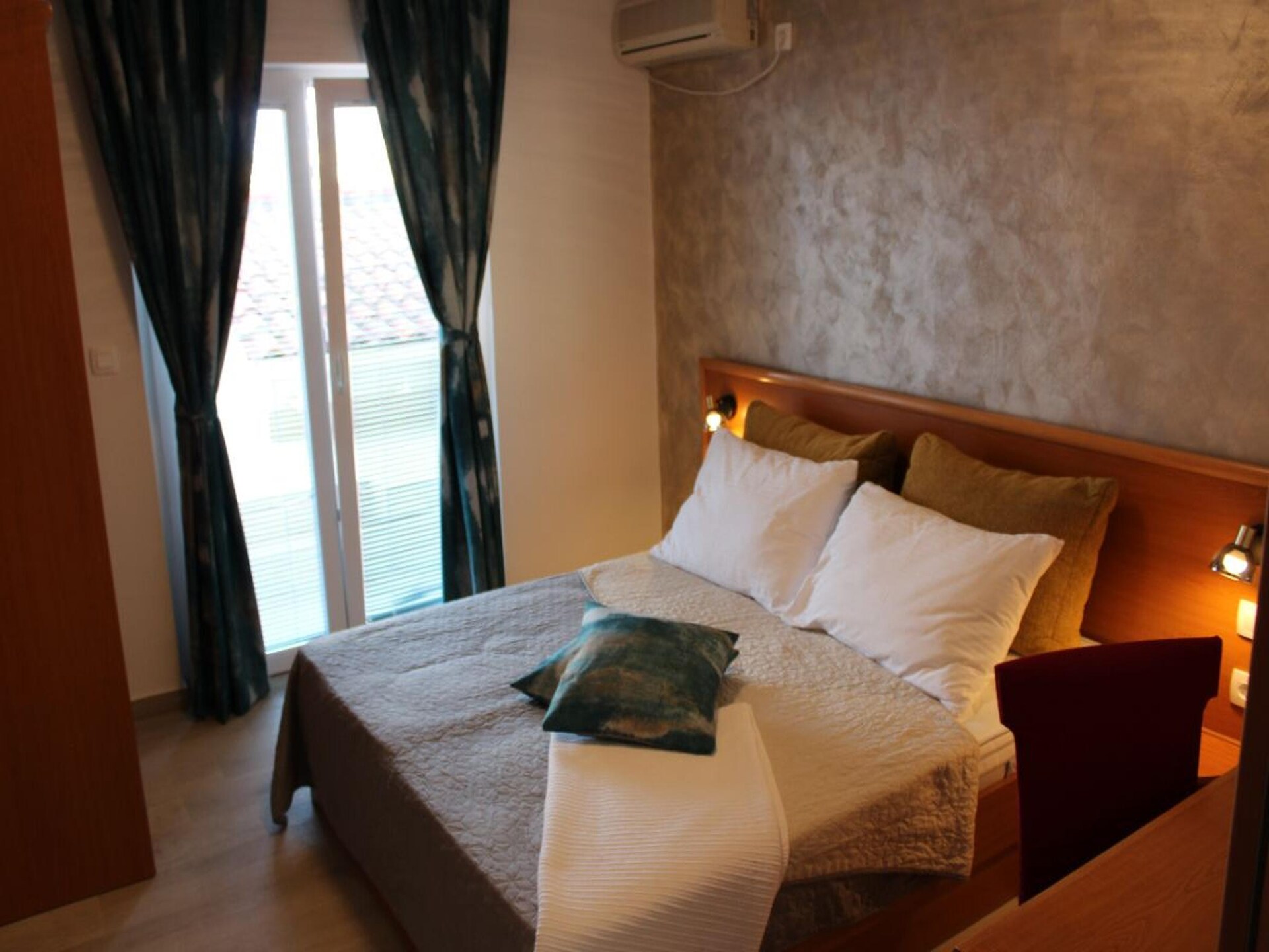 Appartement aan zee met privéstrand en bootligplaats in Stara Novalja - foto 3
