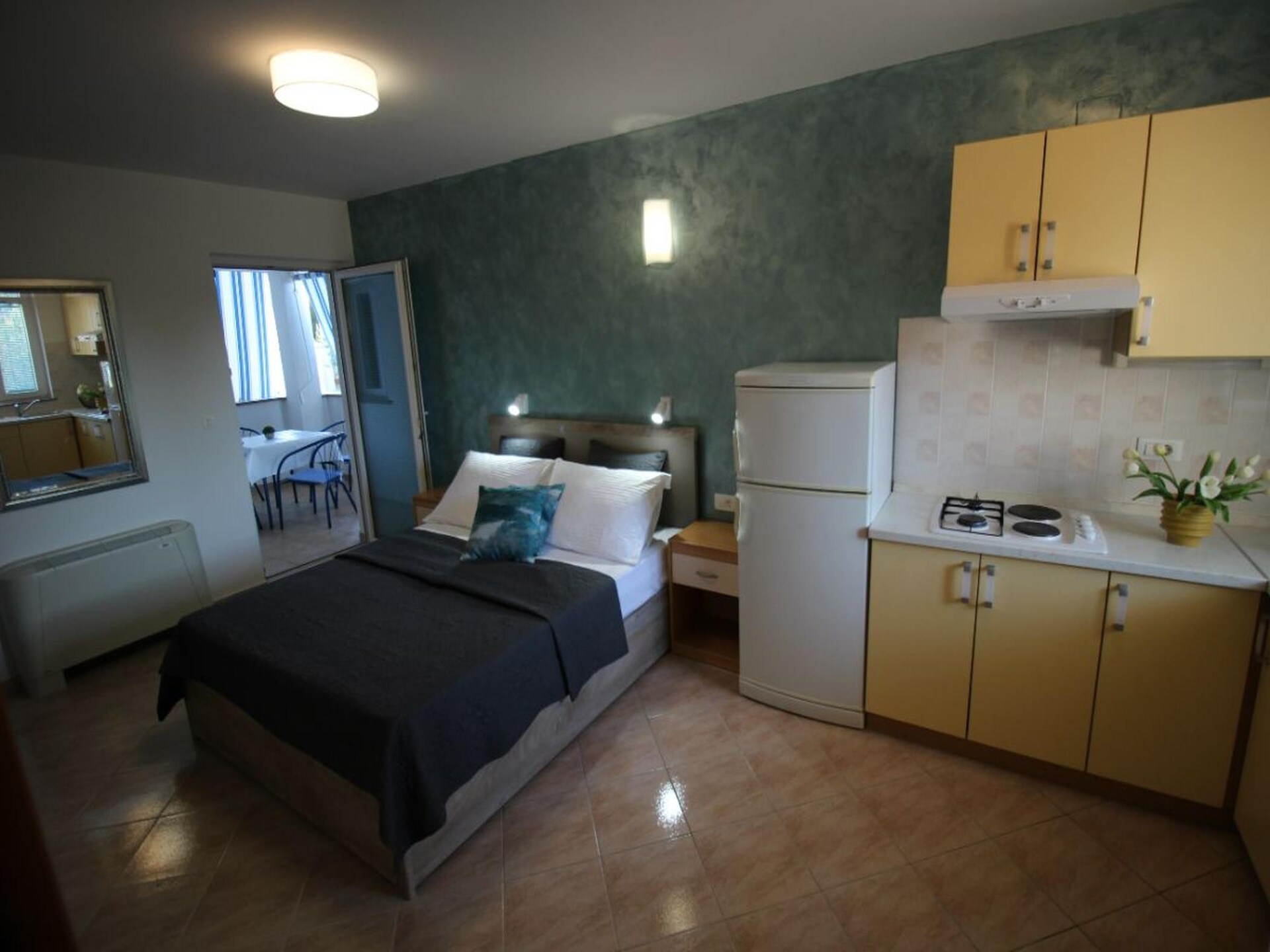 Sv Marija 2: Appartement aan zee met privéstrand en aanlegsteiger in Stara Novalja - foto 10