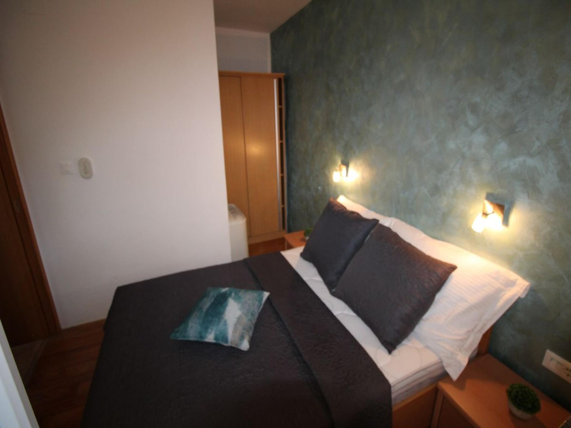 Sv Marija 2: Appartement aan zee met privéstrand en aanlegsteiger in Stara Novalja - foto 17