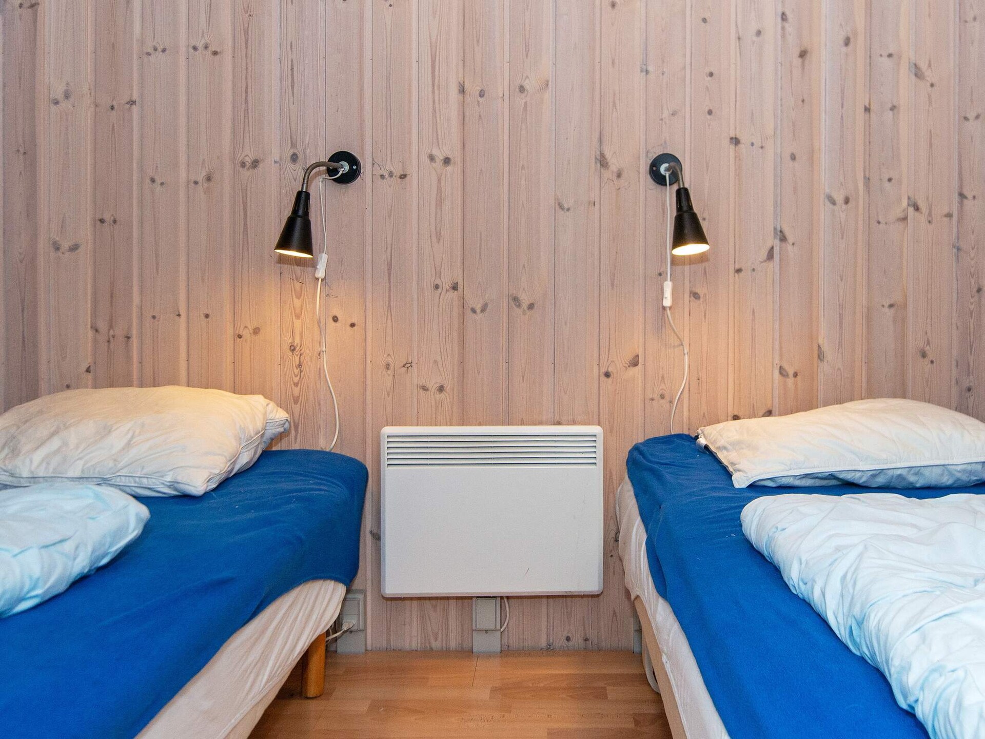 Ruim vakantiehuis met privé-zwembad en sauna op 300 meter van de zee - foto 27
