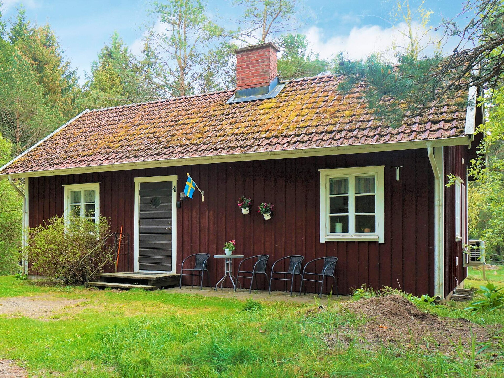 Authentiek Zweeds vakantiehuis bij bos en meer in Åsarp - foto 1