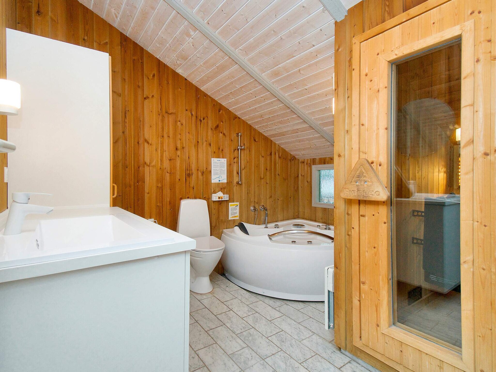 Sfeervol vakantiehuis in Melby met sauna en whirlpool voor 8 personen - foto 41