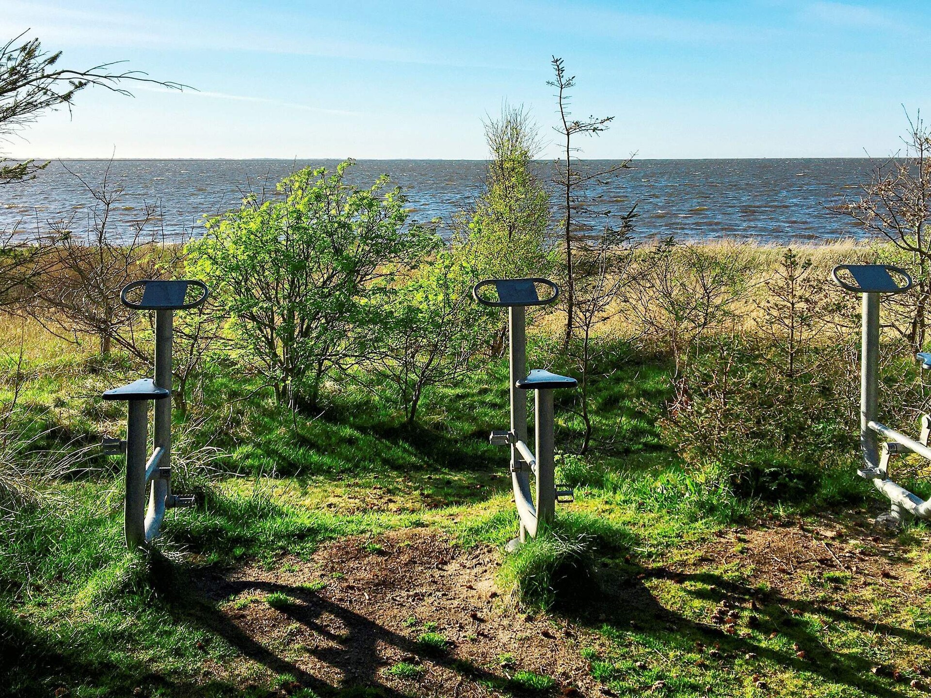 Aan zee: Rustiek vakantiehuis met panoramisch uitzicht in Hemmet - foto 34