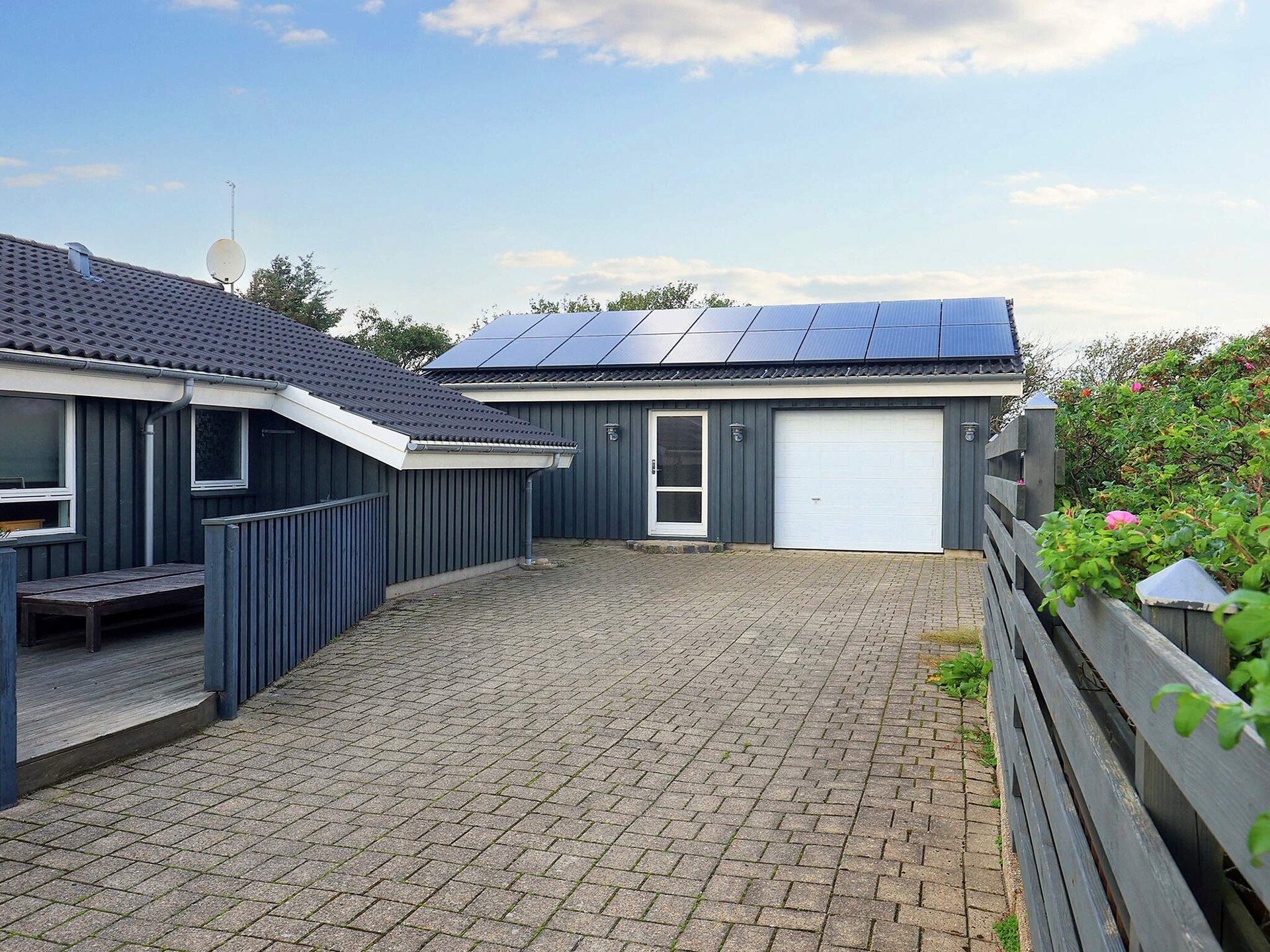 Aan zee: Ruim vakantiehuis in Løkken met whirlpool en sauna - foto 33