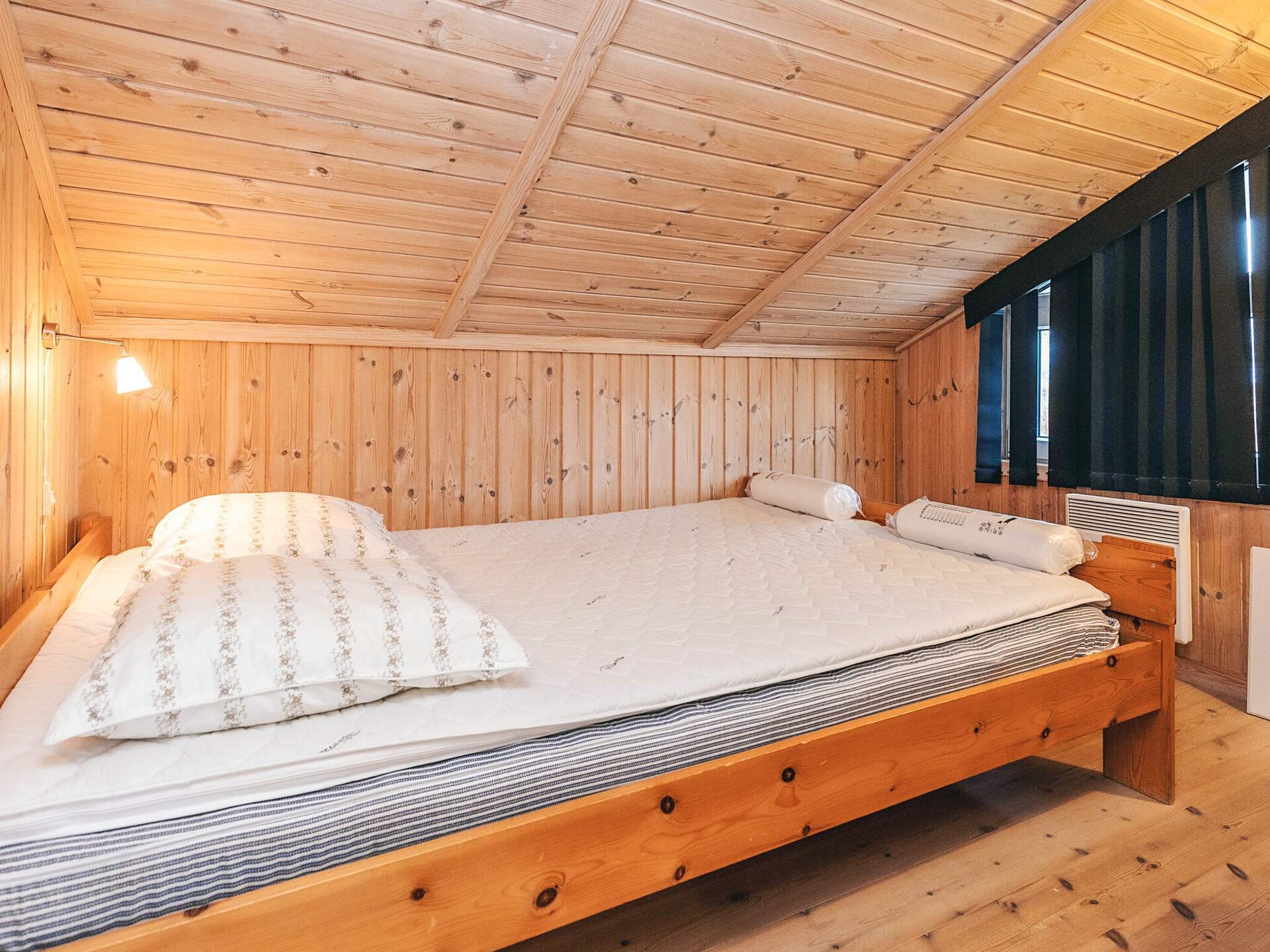Vrijstaand vakantiehuis met sauna, whirlpool en zeezicht op 150 meter - foto 11