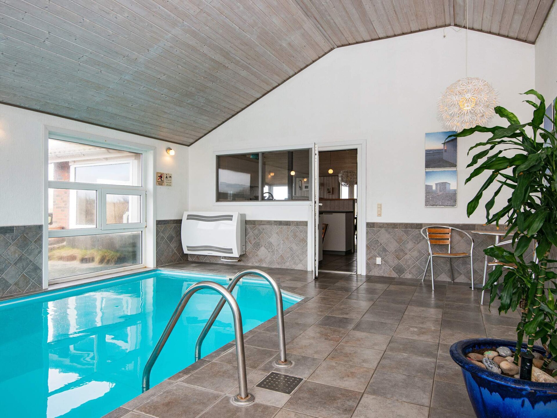 Ruim vakantiehuis in 1e duinenrij Henne met zwembad, sauna en deels zeezicht - foto 24