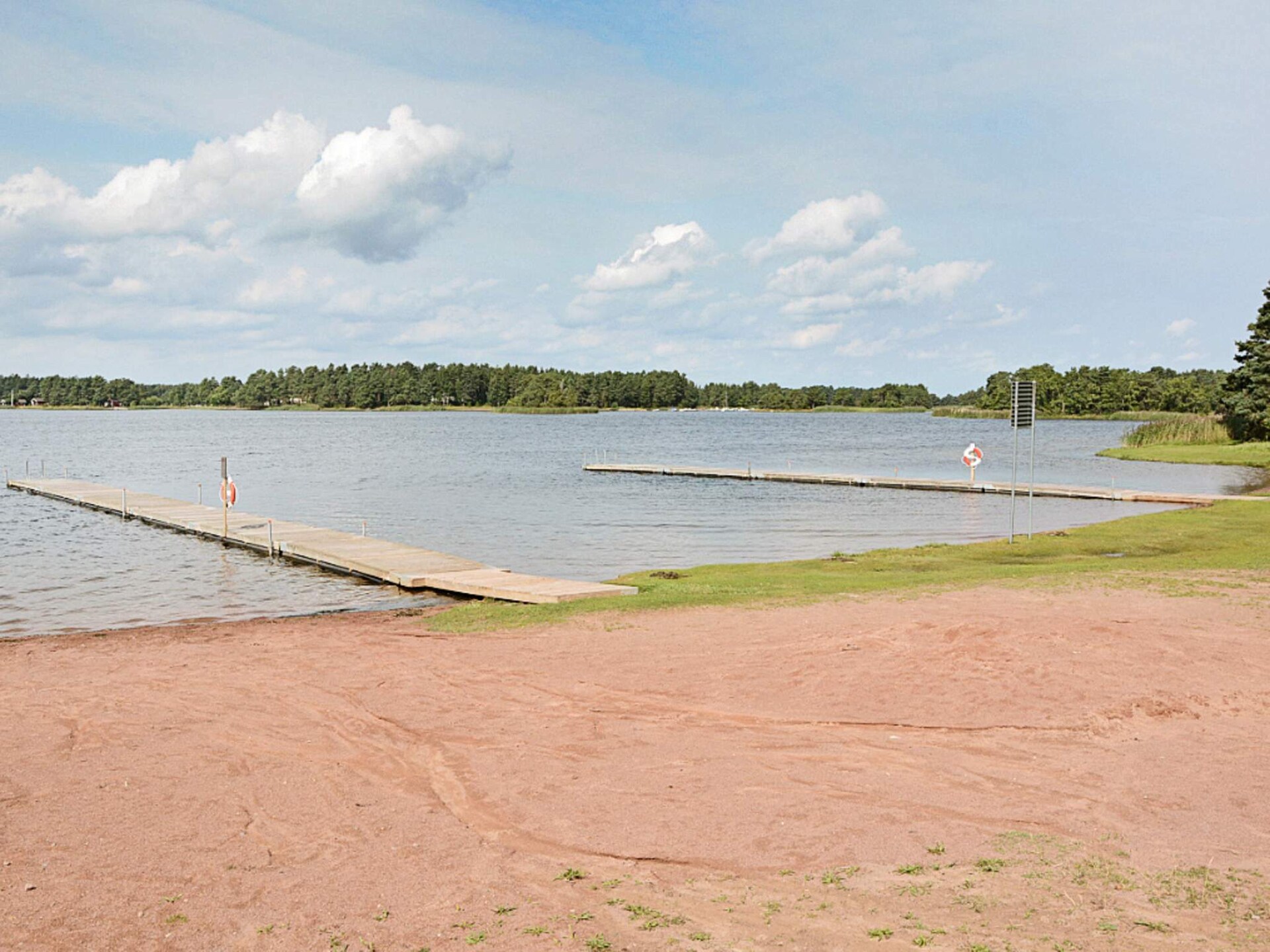 Klein maar knus vakantiehuis met zeezicht op Oknö bij Mönsterås - foto 8