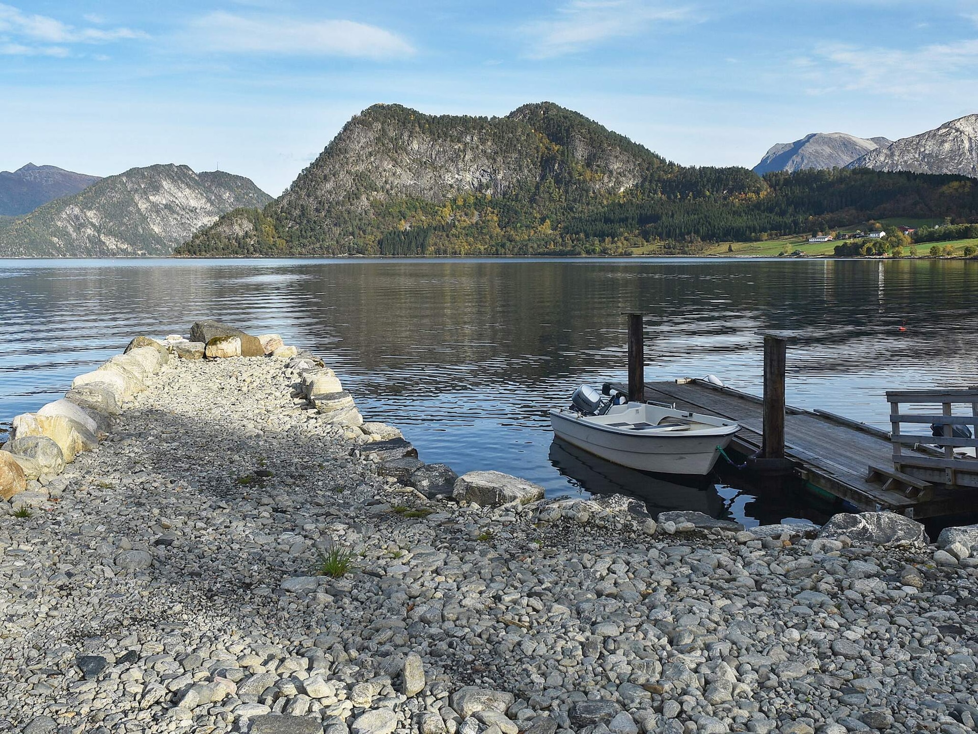 Knus appartement aan de fjord met bootverhuur in Måndalen - foto 19