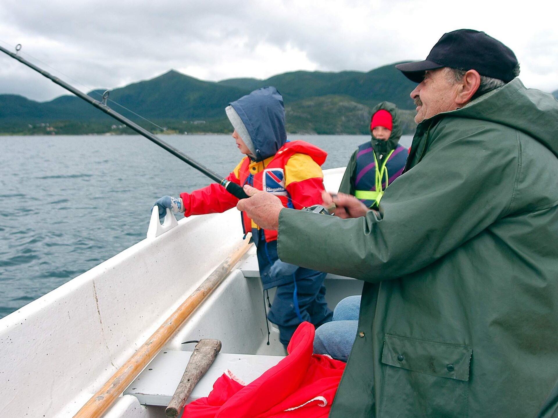 Eenvoudig vakantiehuis aan meer Skarsvatnet met boot en uitzicht op Åmøya - foto 8