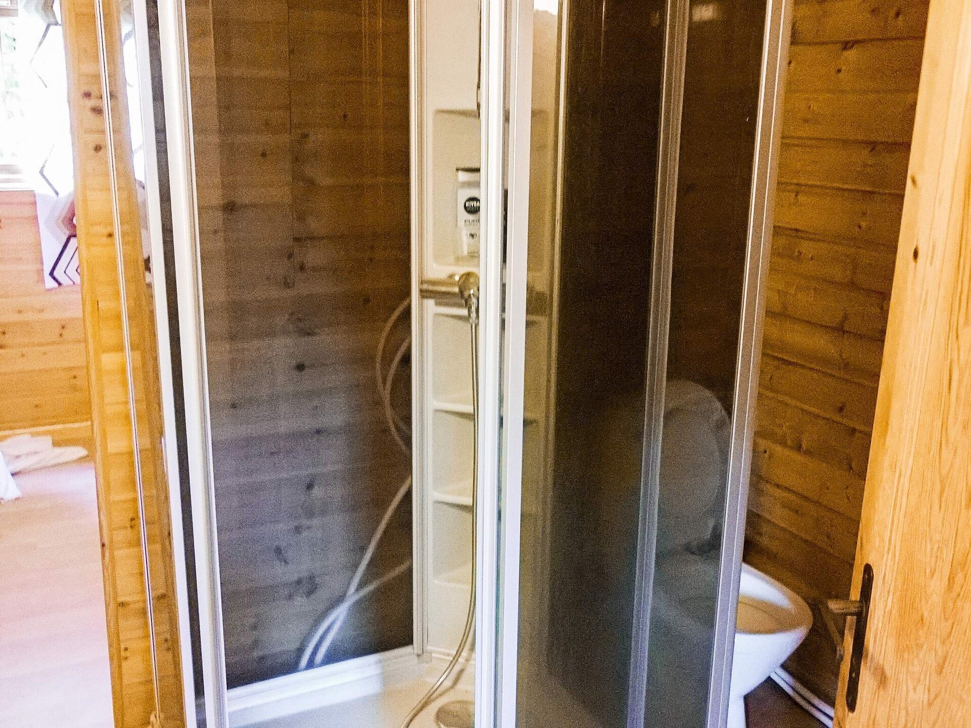 Eenvoudig vakantiehuis aan meer Skarsvatnet met boot en uitzicht op Åmøya - foto 7