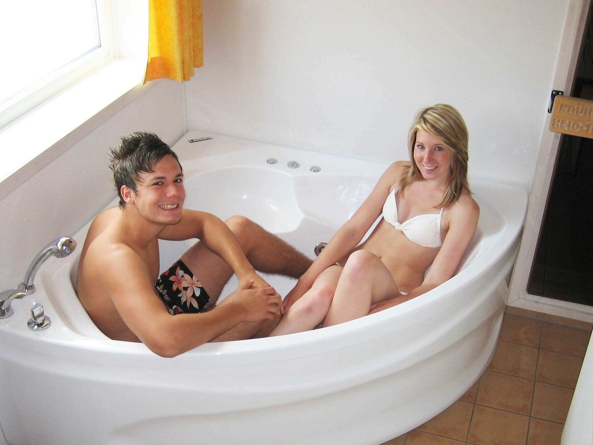Vrijstaand vakantiehuis met sauna en whirlpool direct aan het meer in Otterndorf - foto 9