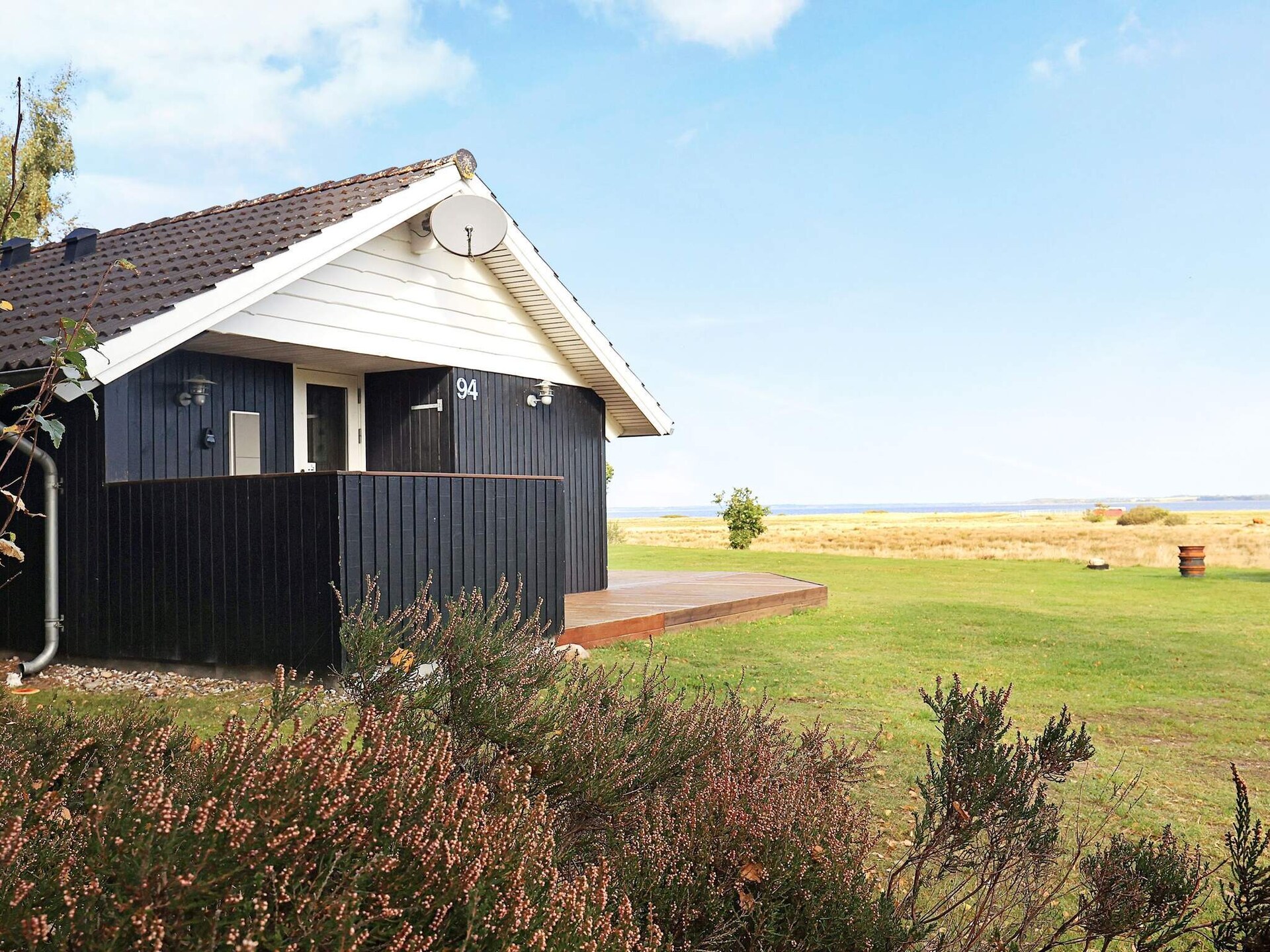 Vrijstaand vakantiehuis aan het Limfjord met whirlpool, sauna en panoramisch uitzicht - foto 2