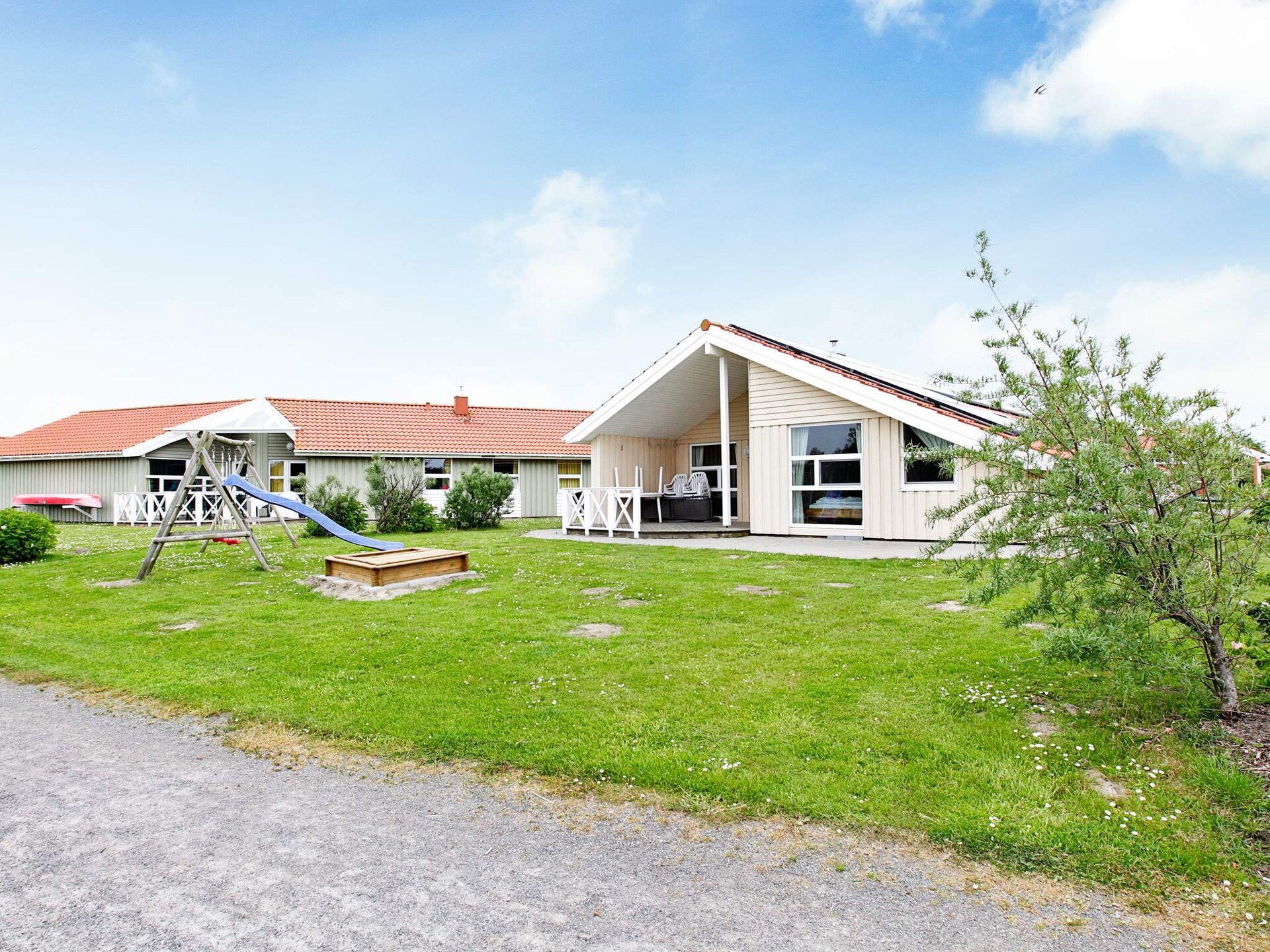Op 1,5 km van zee: Ruim vakantiehuis in Ottendorf voor 12 personen · 135 m² - foto 11