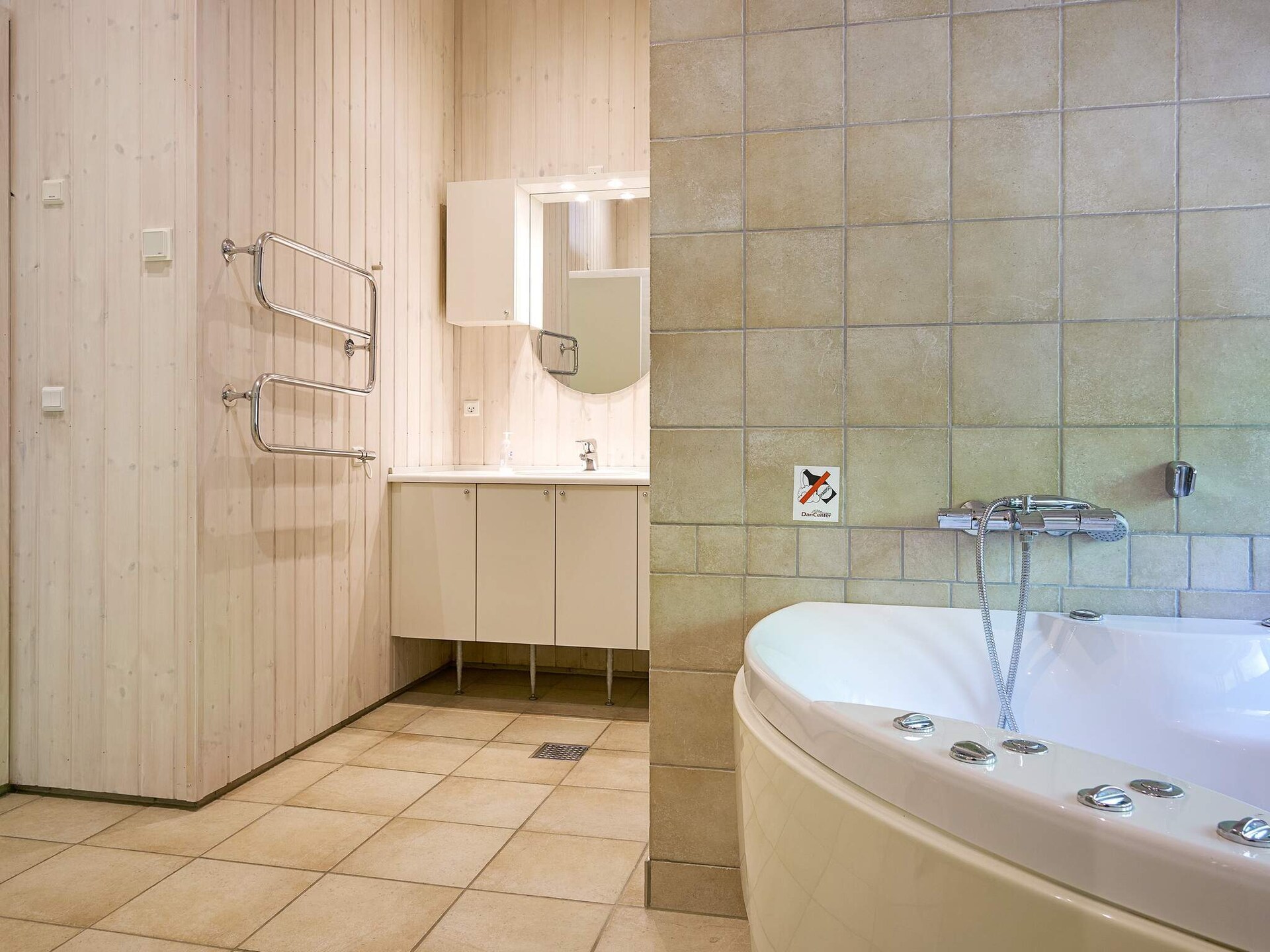 Luxe vakantiehuis met sauna en whirlpool op 190m van zee bij Aakirkeby - foto 7