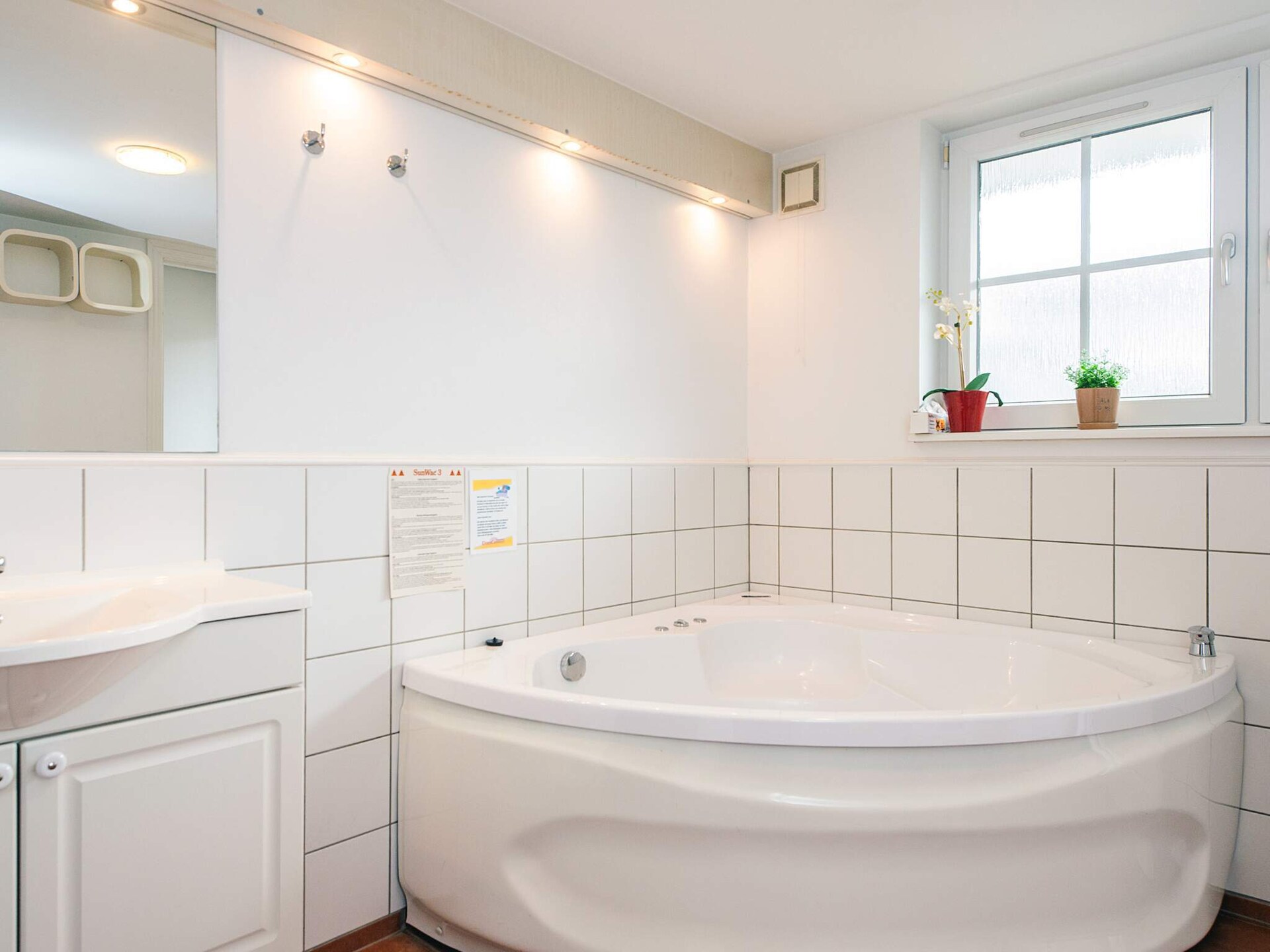 Zweeds vakantiehuis met sauna en whirlpool op 1,5 km van het strand in Blåvand - foto 12
