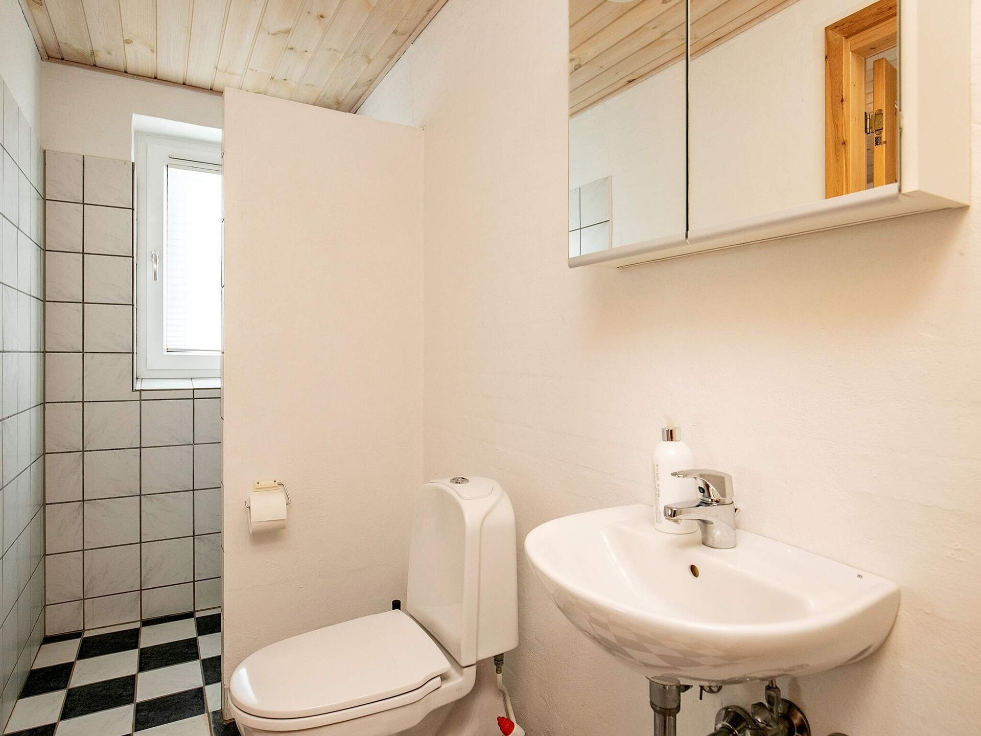 8-persoons vakantiehuis aan zee in Thyholm met whirlpool - foto 32
