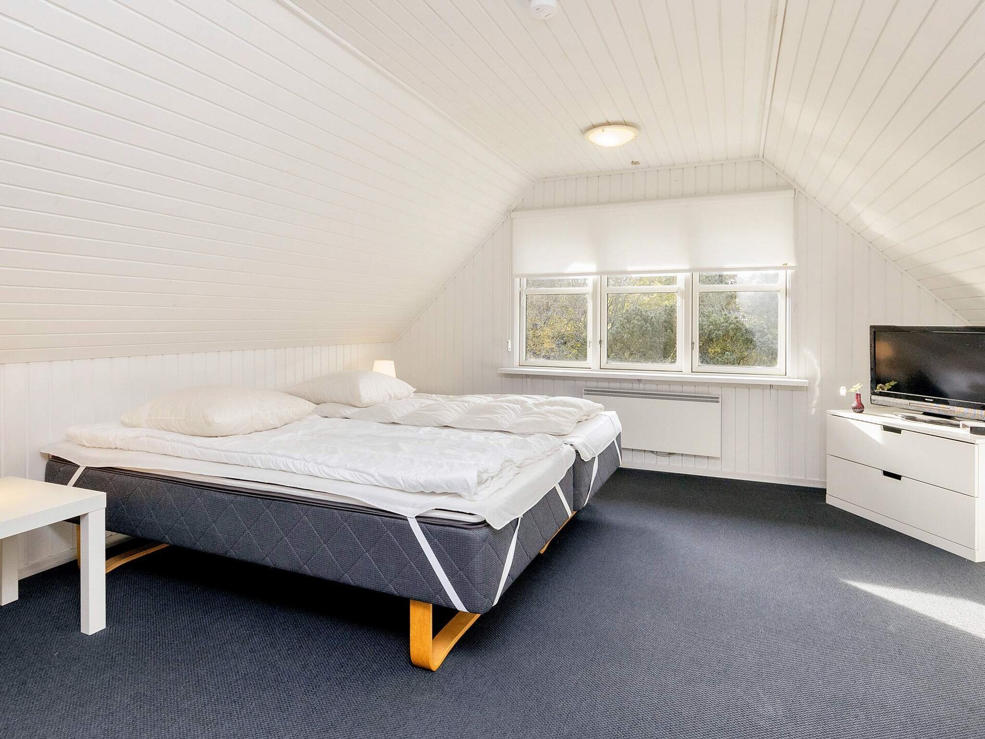 Sfeervol rietgedekt vakantiehuis met whirlpool op 2,4 km van het strand - foto 32