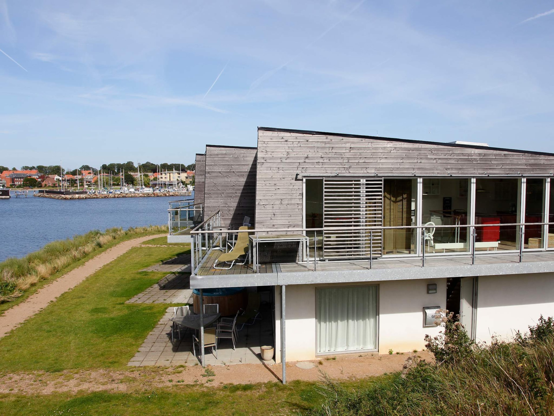7-persoons vakantiehuis in Stege met whirlpool en havenzicht - foto 1