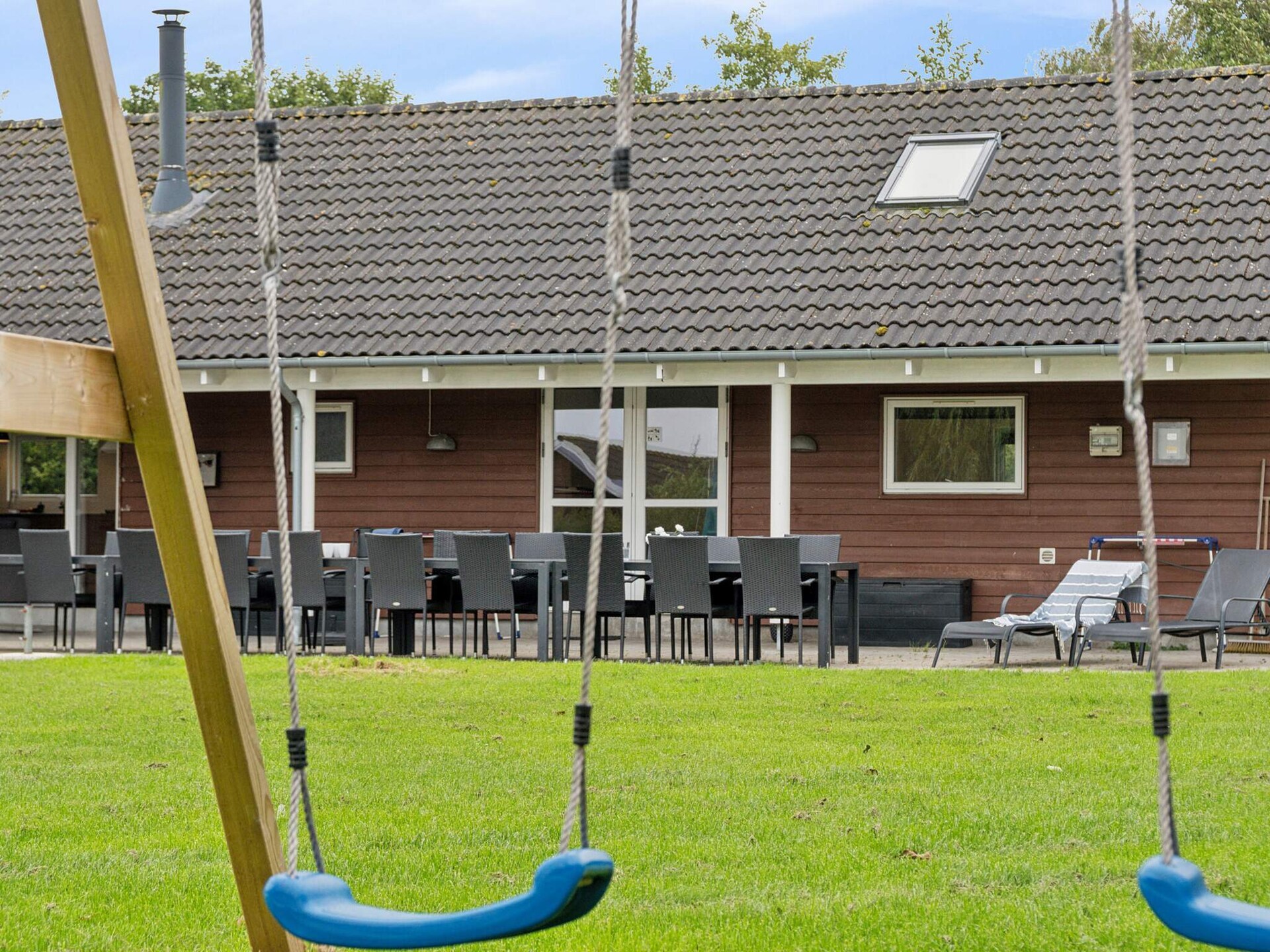 Groot vrijstaand vakantiehuis voor 18 personen met zwembad, sauna en activiteitenruimte op 600m van zee - foto 6