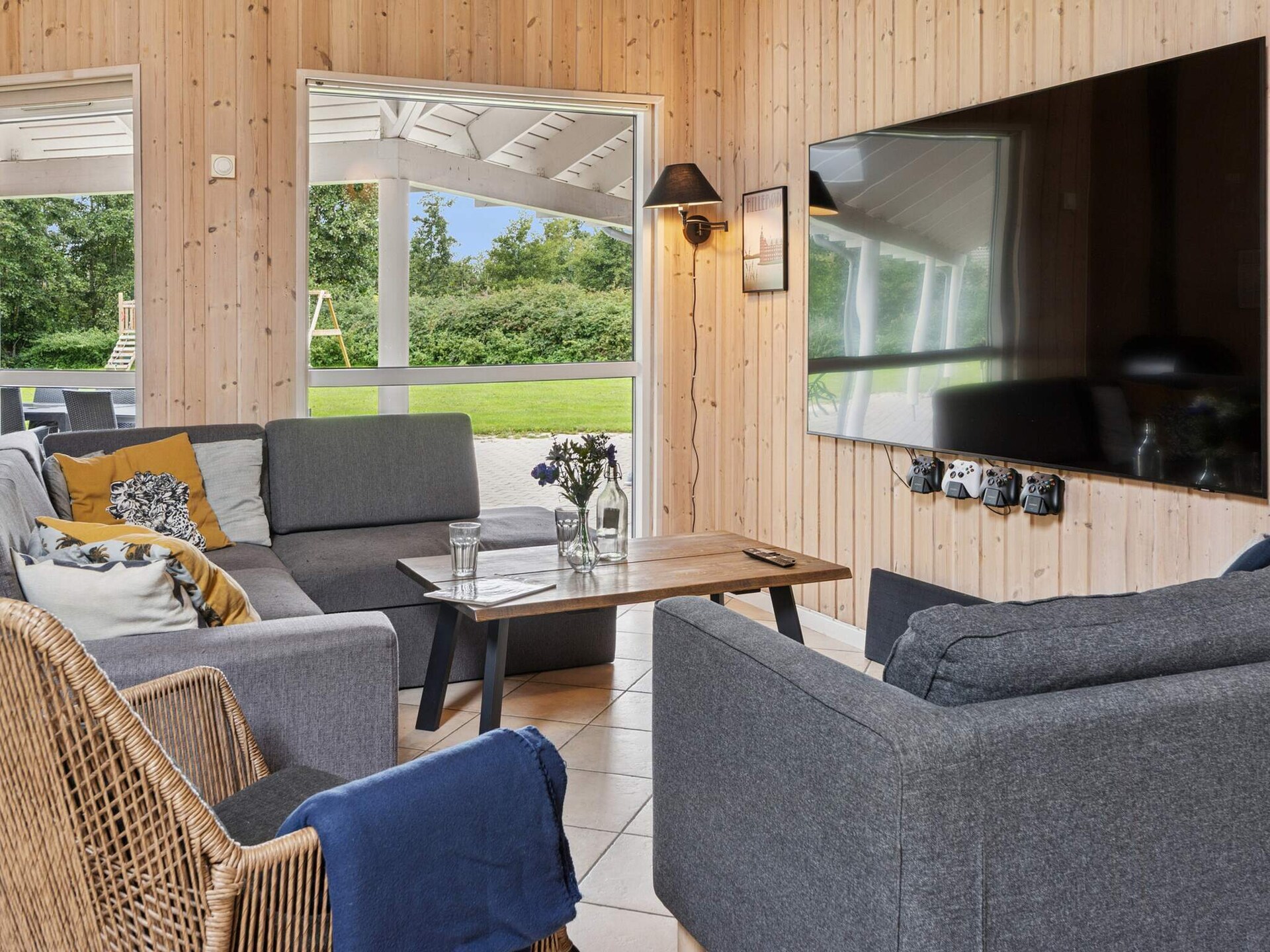 Groot vrijstaand vakantiehuis voor 18 personen met zwembad, sauna en activiteitenruimte op 600m van zee - foto 36