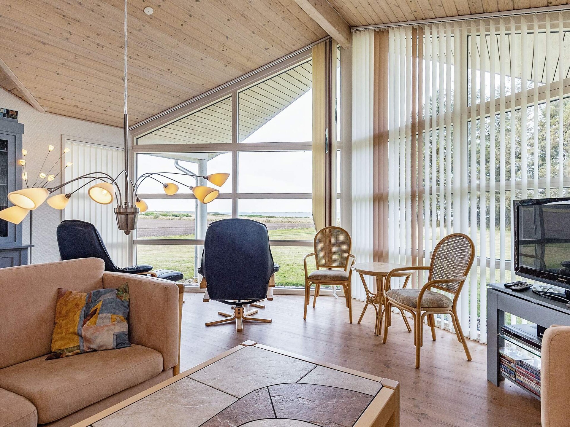 Aan zee: Ruim vakantiehuis in Spøttrup met whirlpool en sauna - foto 46