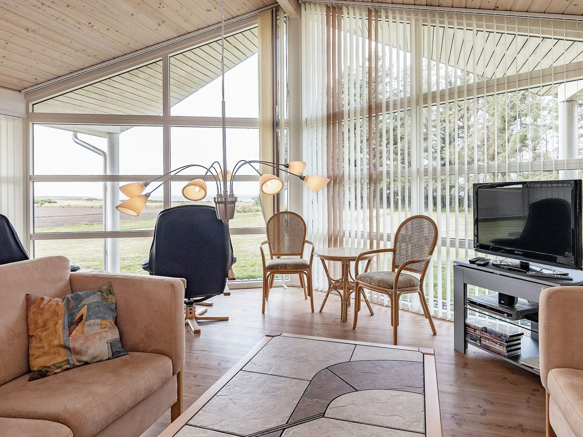 Aan zee: Ruim vakantiehuis in Spøttrup met whirlpool en sauna - foto 51