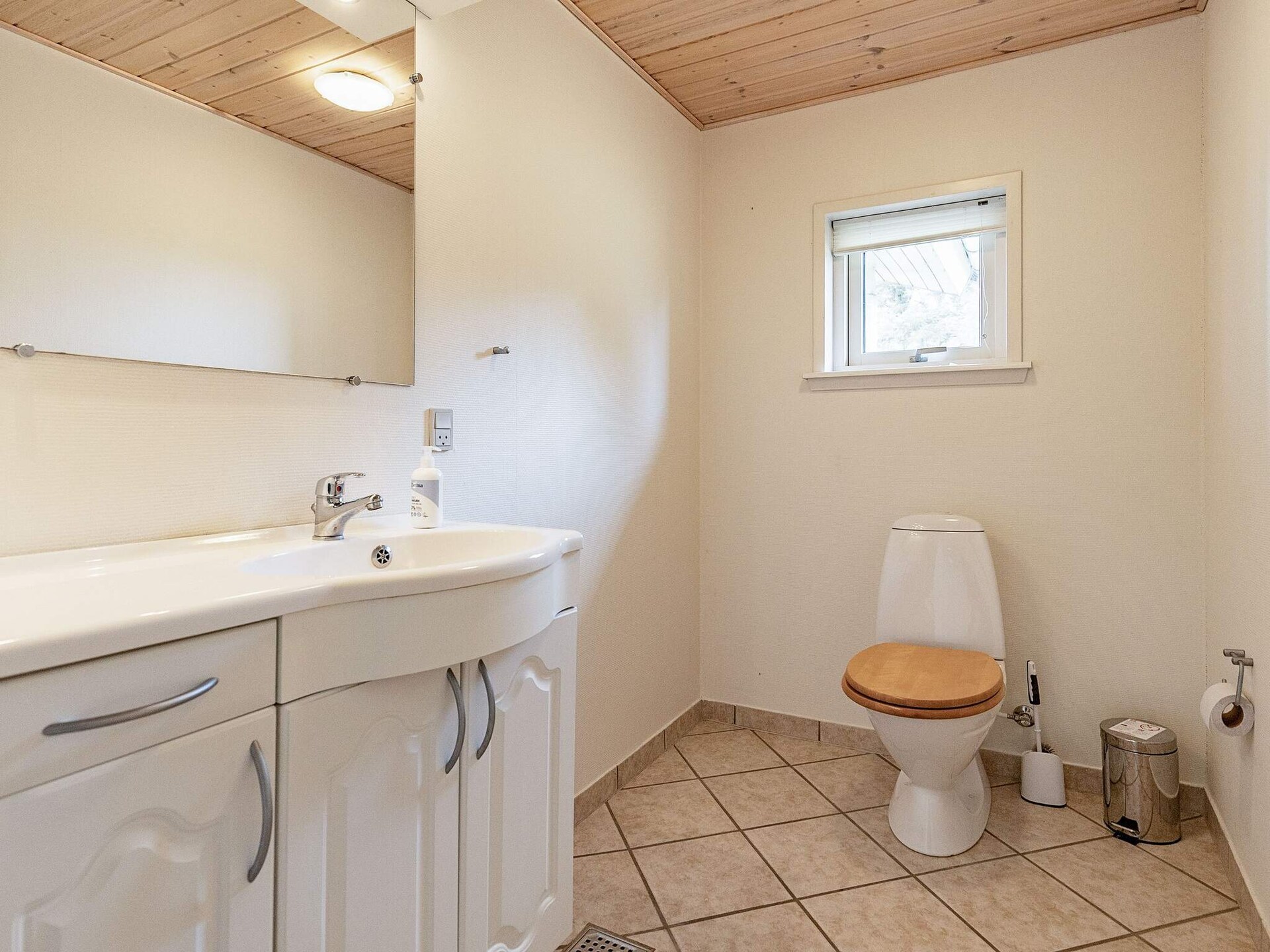 Aan zee: Ruim vakantiehuis in Spøttrup met whirlpool en sauna - foto 55