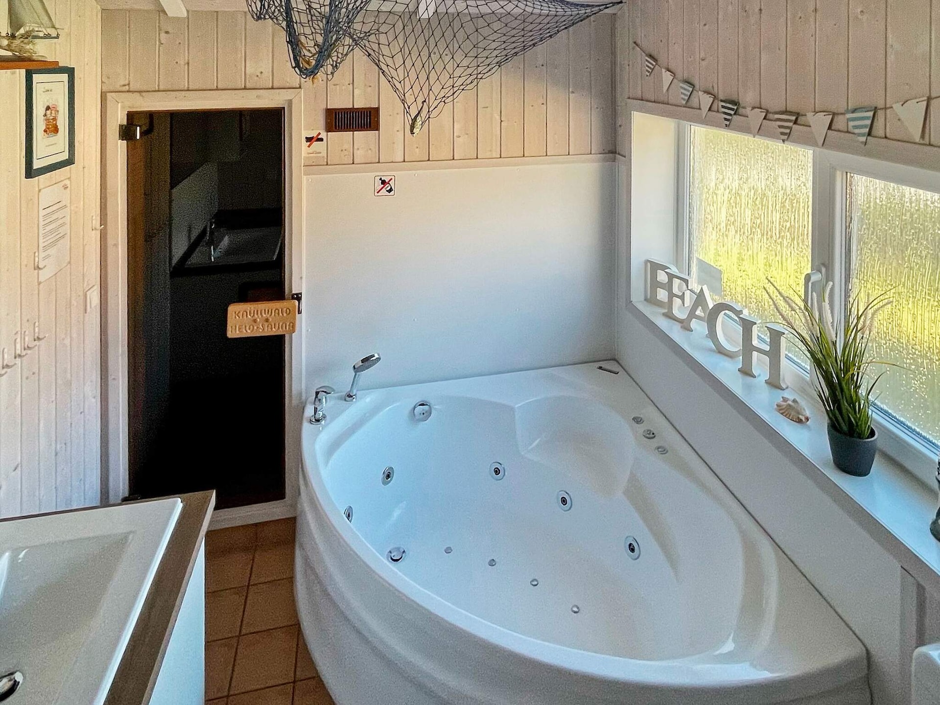Op 1,5 km van zee: Licht vakantiehuis in Otterndorf voor 6 personen - foto 10