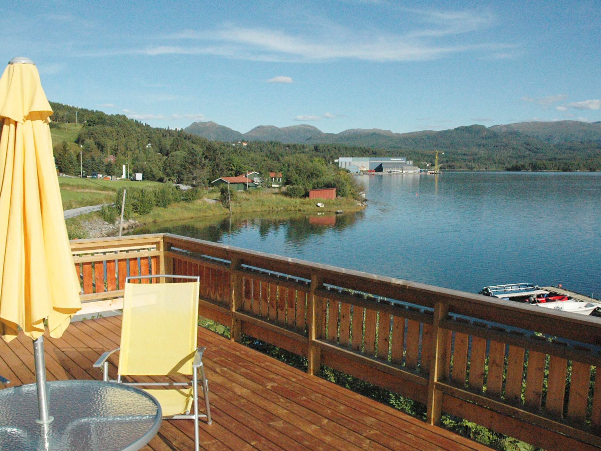 Vakantiehuis met panoramisch fjorduitzicht en bootverhuur in Vågland - foto 9