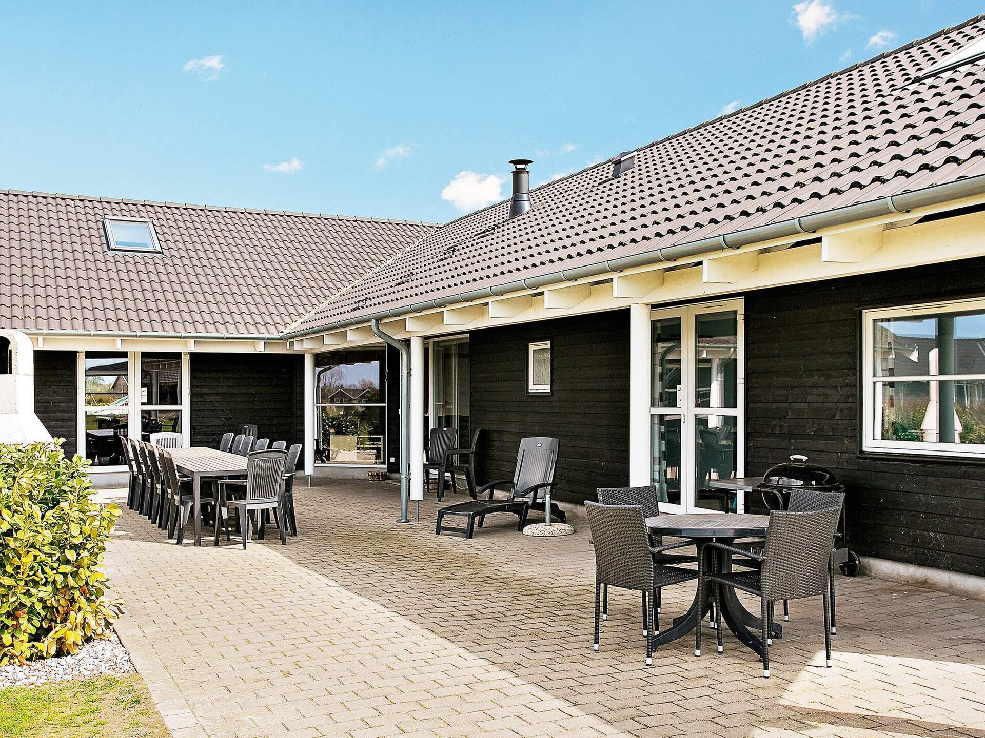 Op 900 m van zee: ruim vakantiehuis in Idestrup voor 18 personen · 257 m² - foto 3
