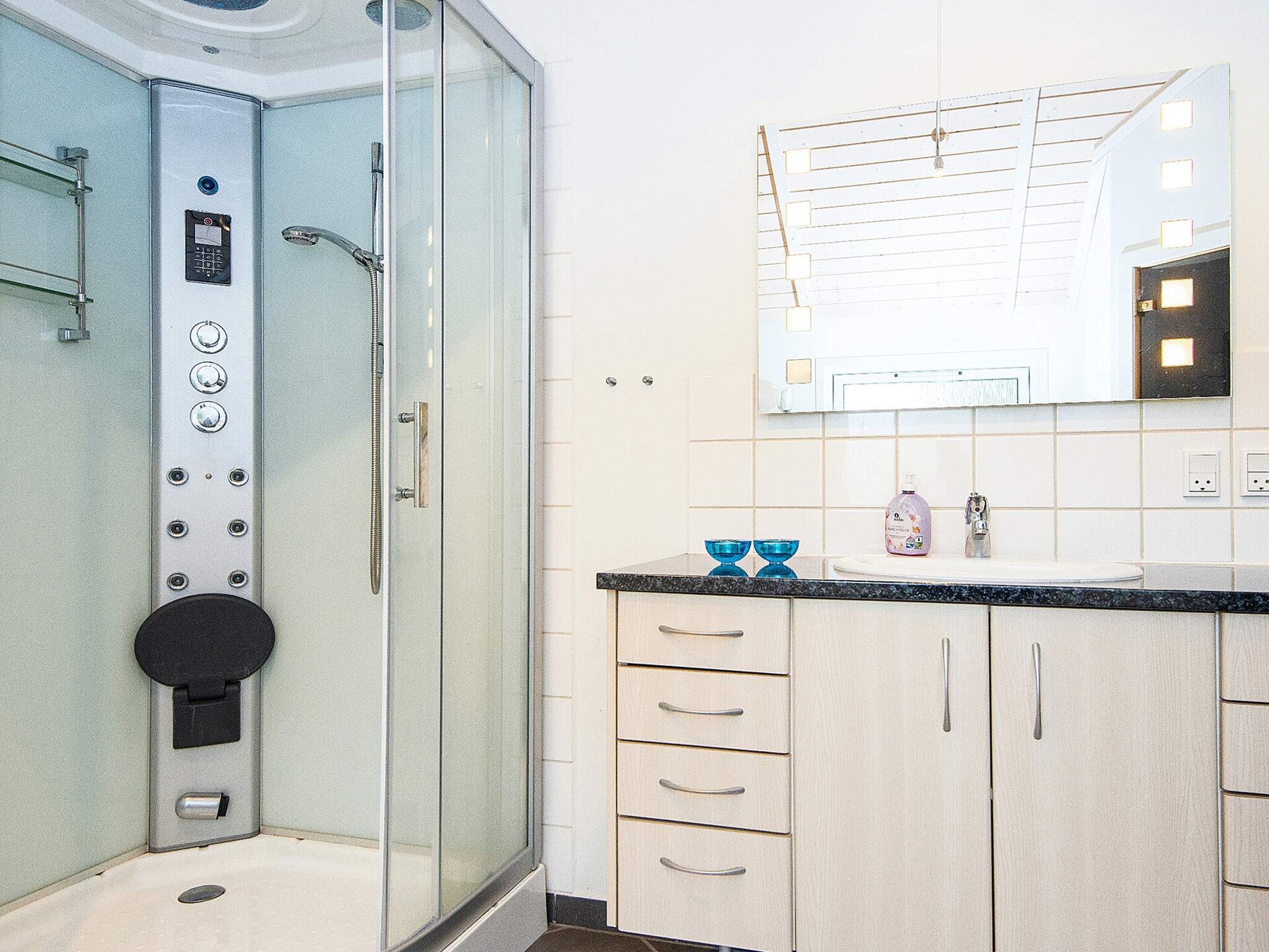 Aan zee: Rustgevend vakantiehuis in Allingåbro met sauna en whirlpool - foto 44