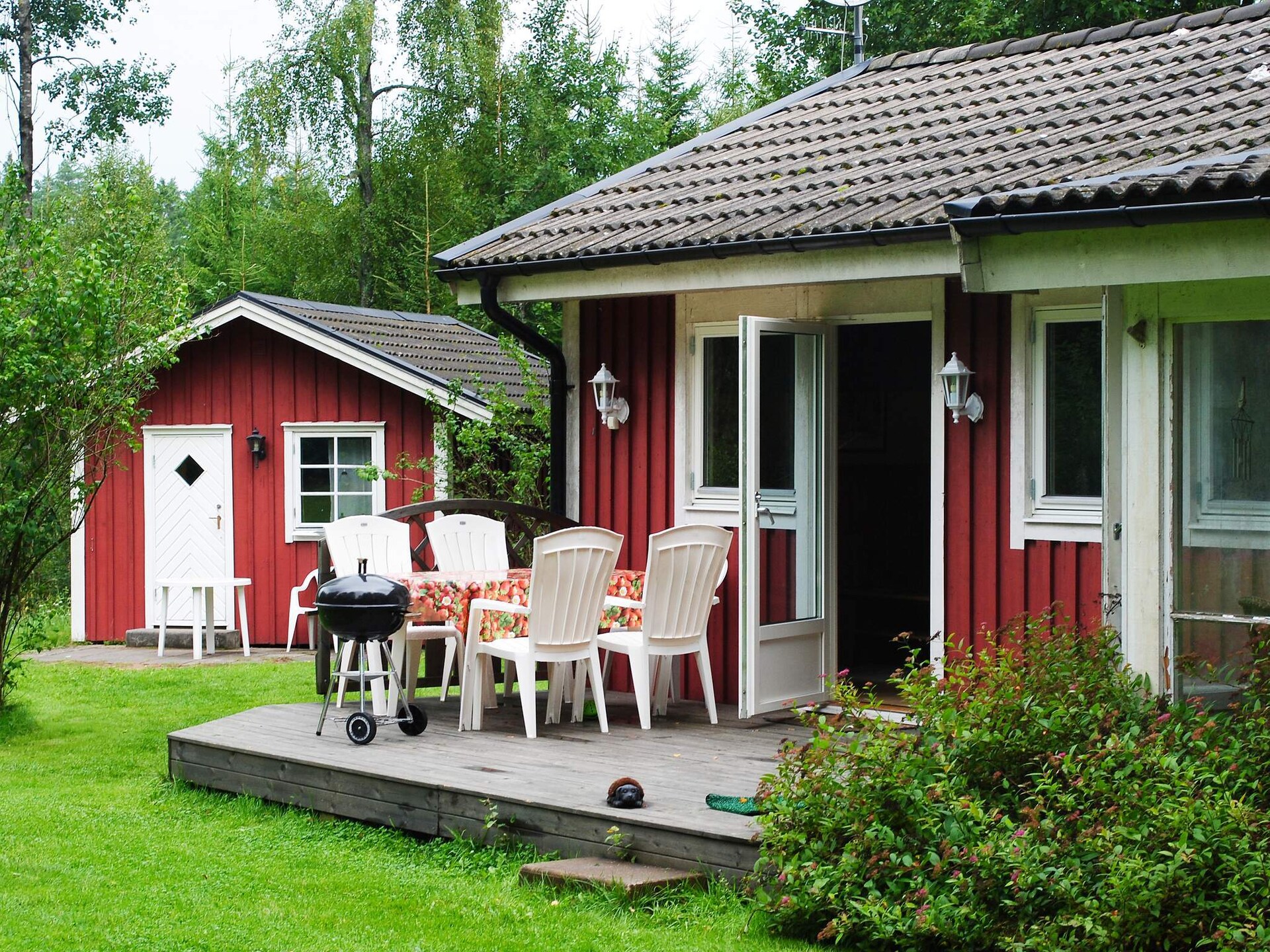 Op 300 m van het meer: Sfeervol vakantiehuis in Håcksvik - foto 2
