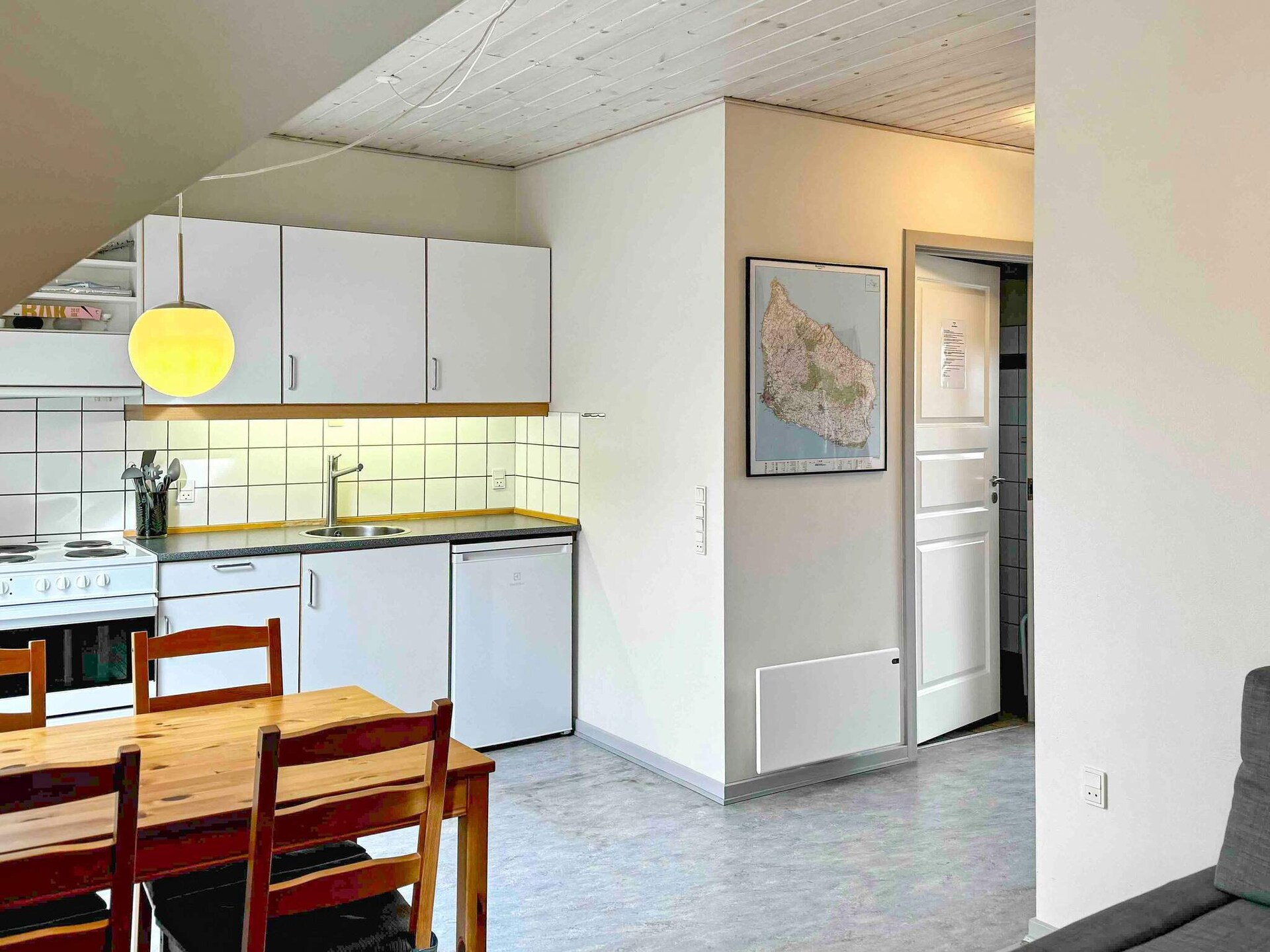Op 300 m van zee: Comfortabel appartement in hartje Gudhjem - foto 13