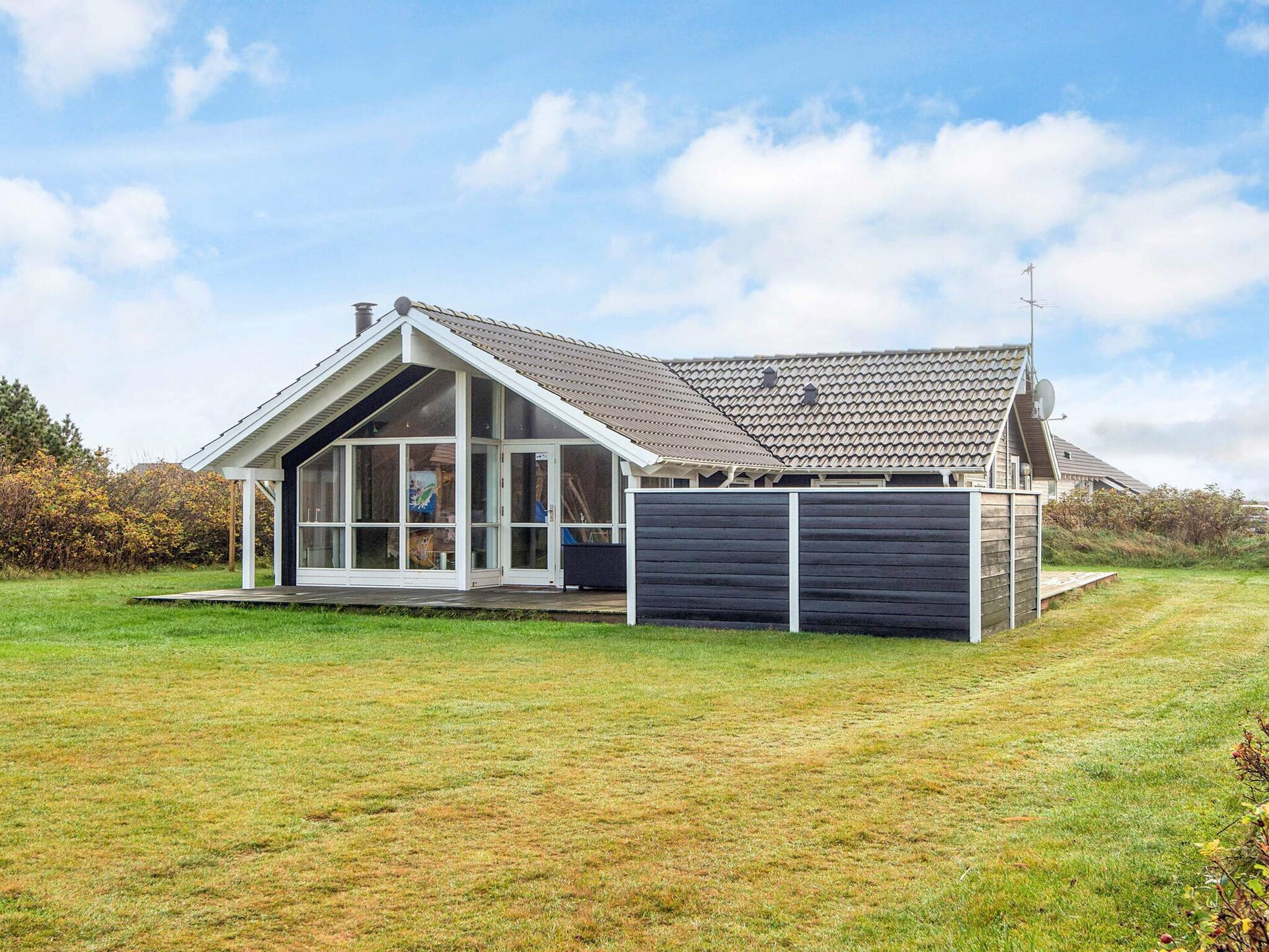 Licht vakantiehuis met sauna en bubbelbad op 300m van de Noordzee in Harboøre - foto 36