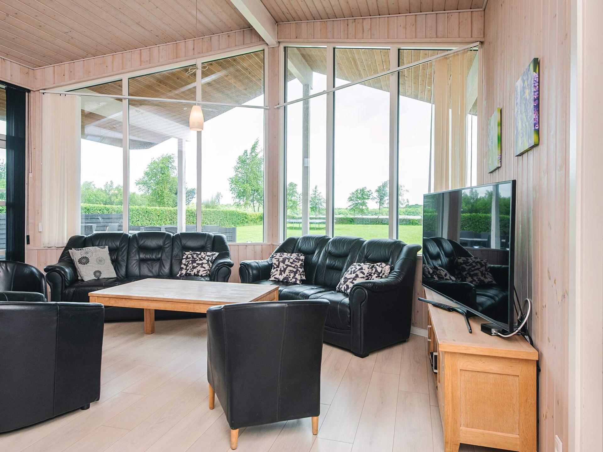Activiteitenhuis aan het Kvie Meer met whirlpool, stoomcabine en panoramisch uitzicht - foto 11