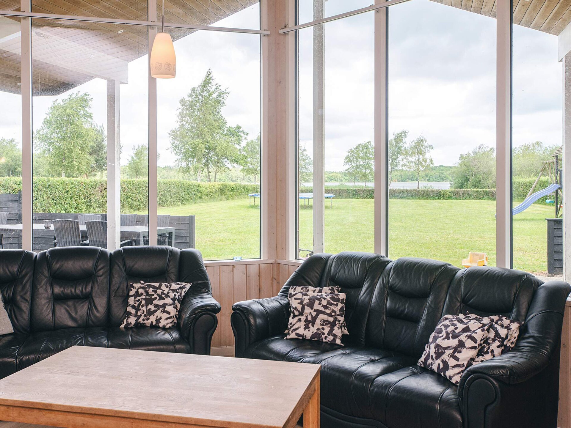 Activiteitenhuis aan het Kvie Meer met whirlpool, stoomcabine en panoramisch uitzicht - foto 17
