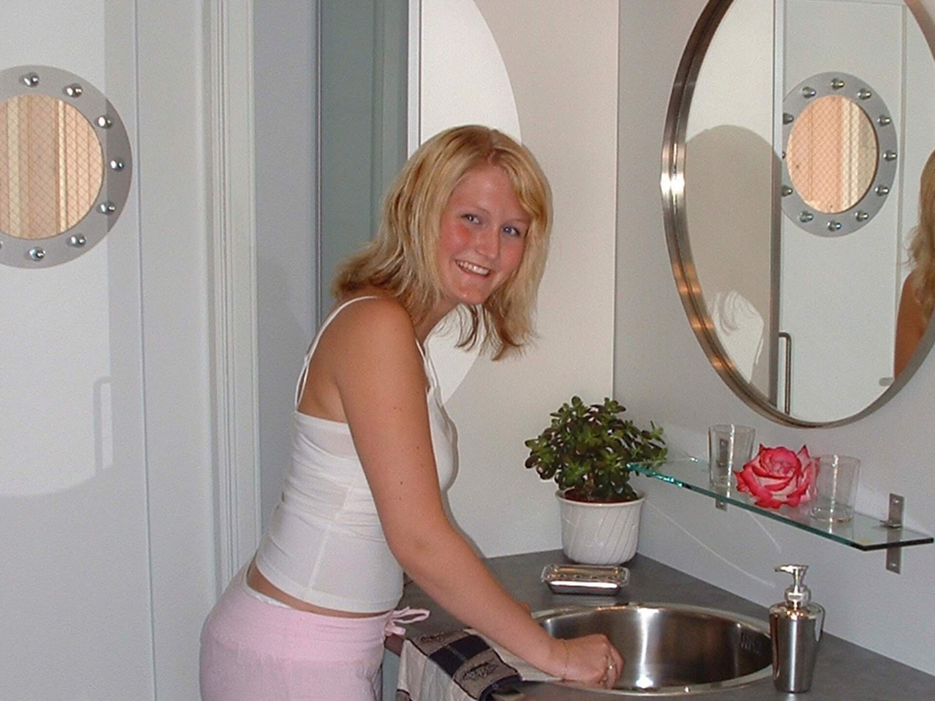 Uniek zeshoekig waterhuis in Kalvåg – 6 personen - foto 16