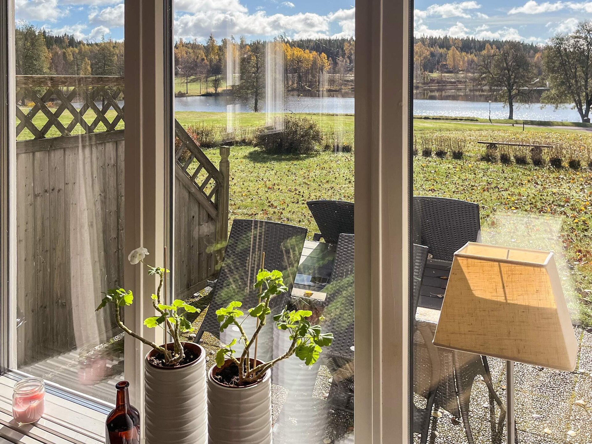4-persoons vakantiehuis aan het meer in Håcksvik - foto 9
