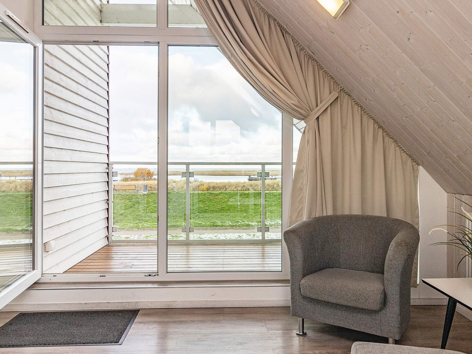 Panoramahuis op 70 meter van zee met sauna en whirlpool in Wendtorf - foto 16