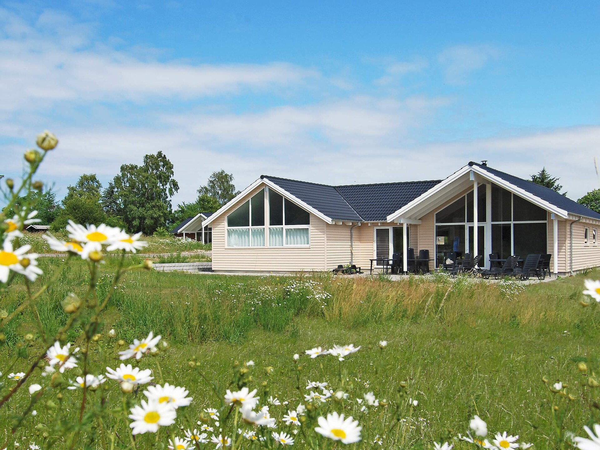 Ruim vakantiehuis voor 16 personen met zwembad en activiteitenruimte in Tisvildeleje - foto 3